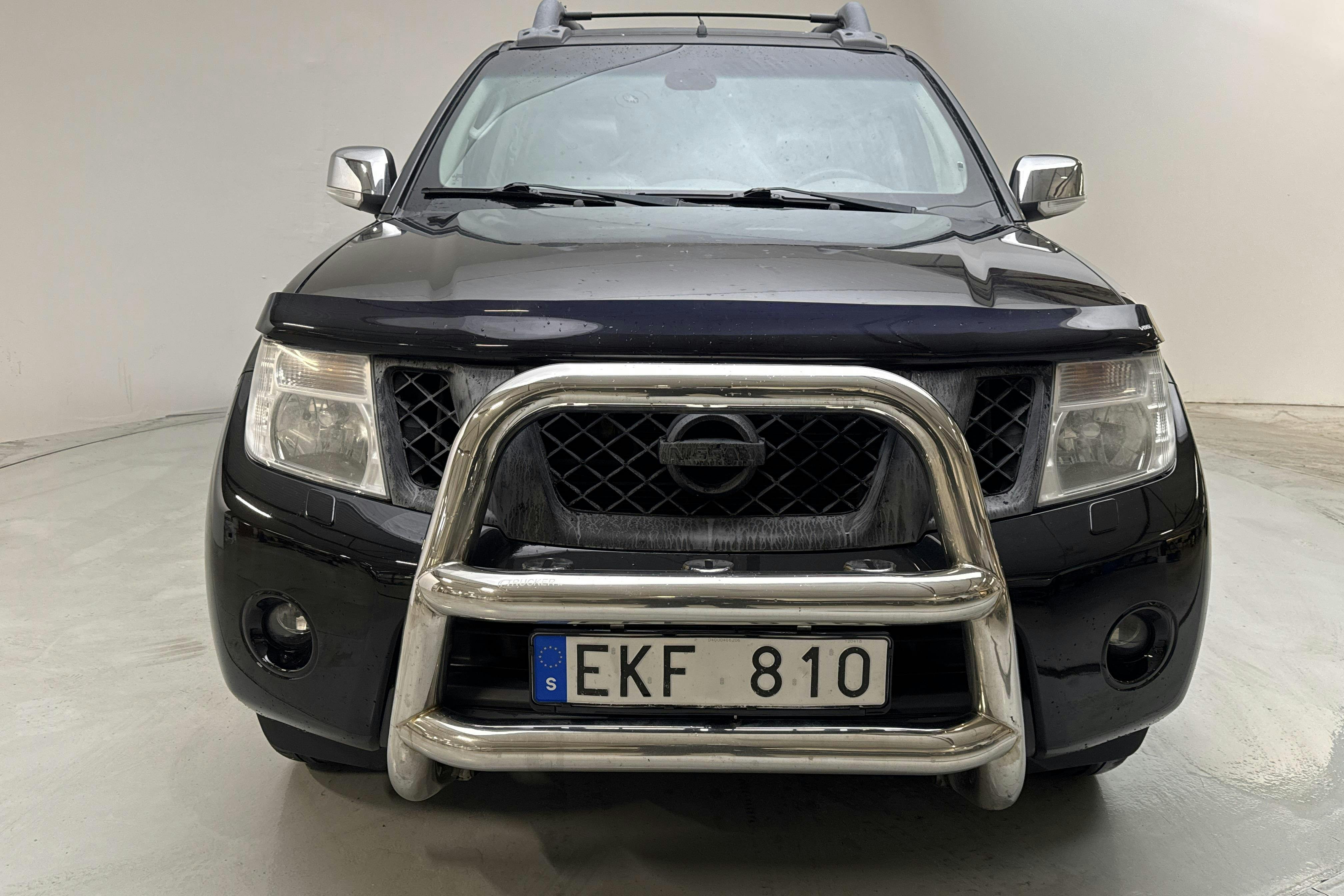 Nissan Navara 3.0 dCi V6 (231hk) - 23 437 mil - Automat - svart - 2012