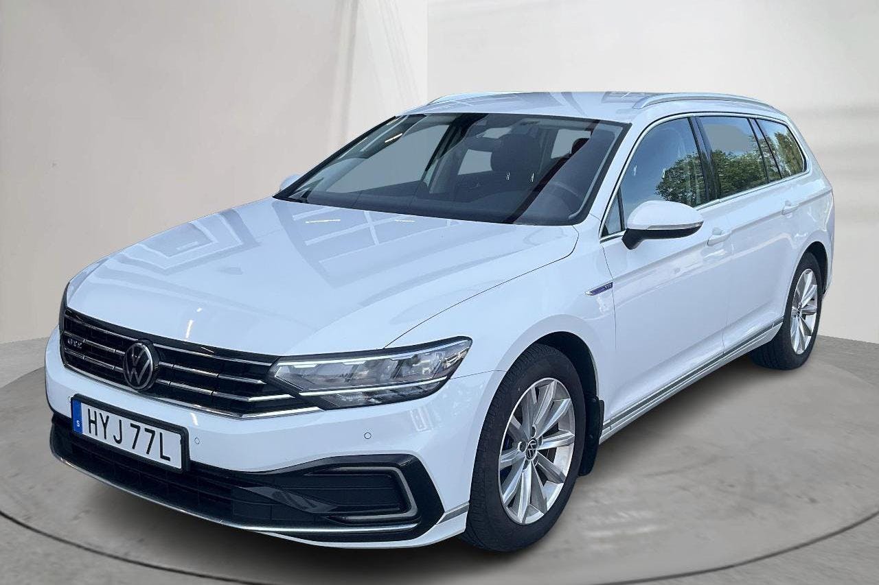 Esitlusfoto 1 aadressil 16: VW Passat 1.4 GTE Sportscombi (218hk) - 149 700 km - Automaatne - valge - 2022