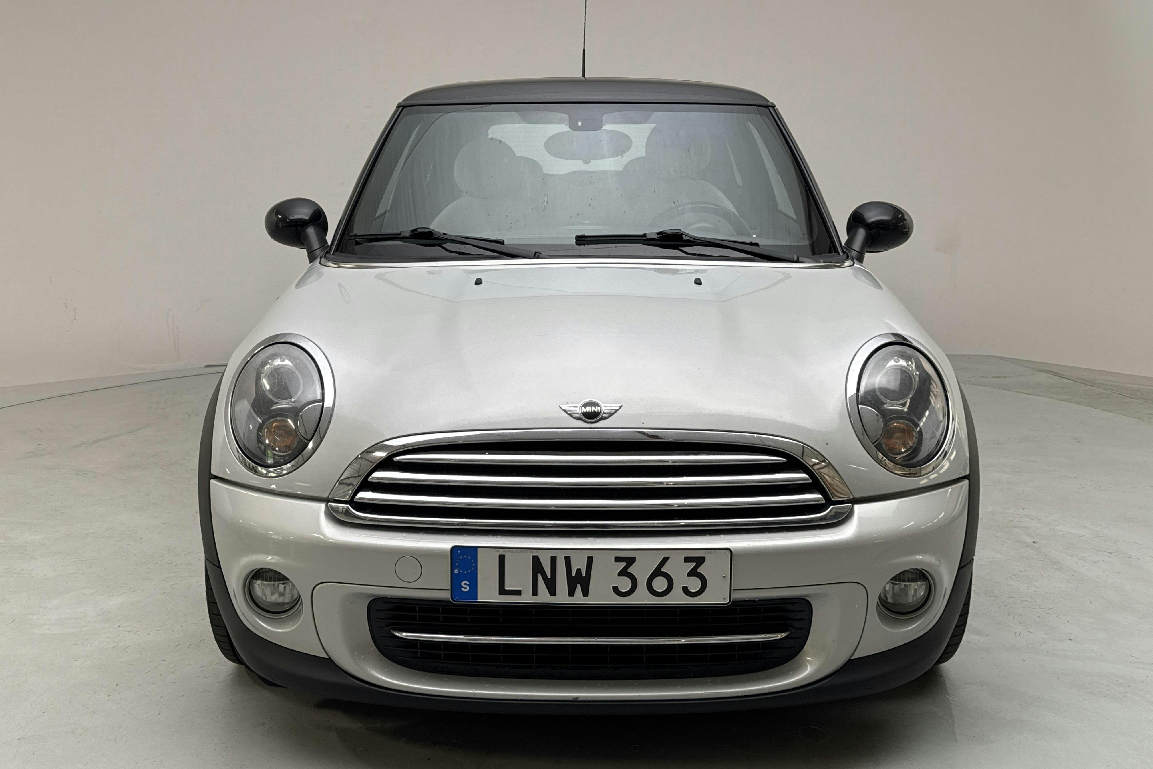 MINI Cooper (122hk) - 17 773 mil - Automat - silver - 2011