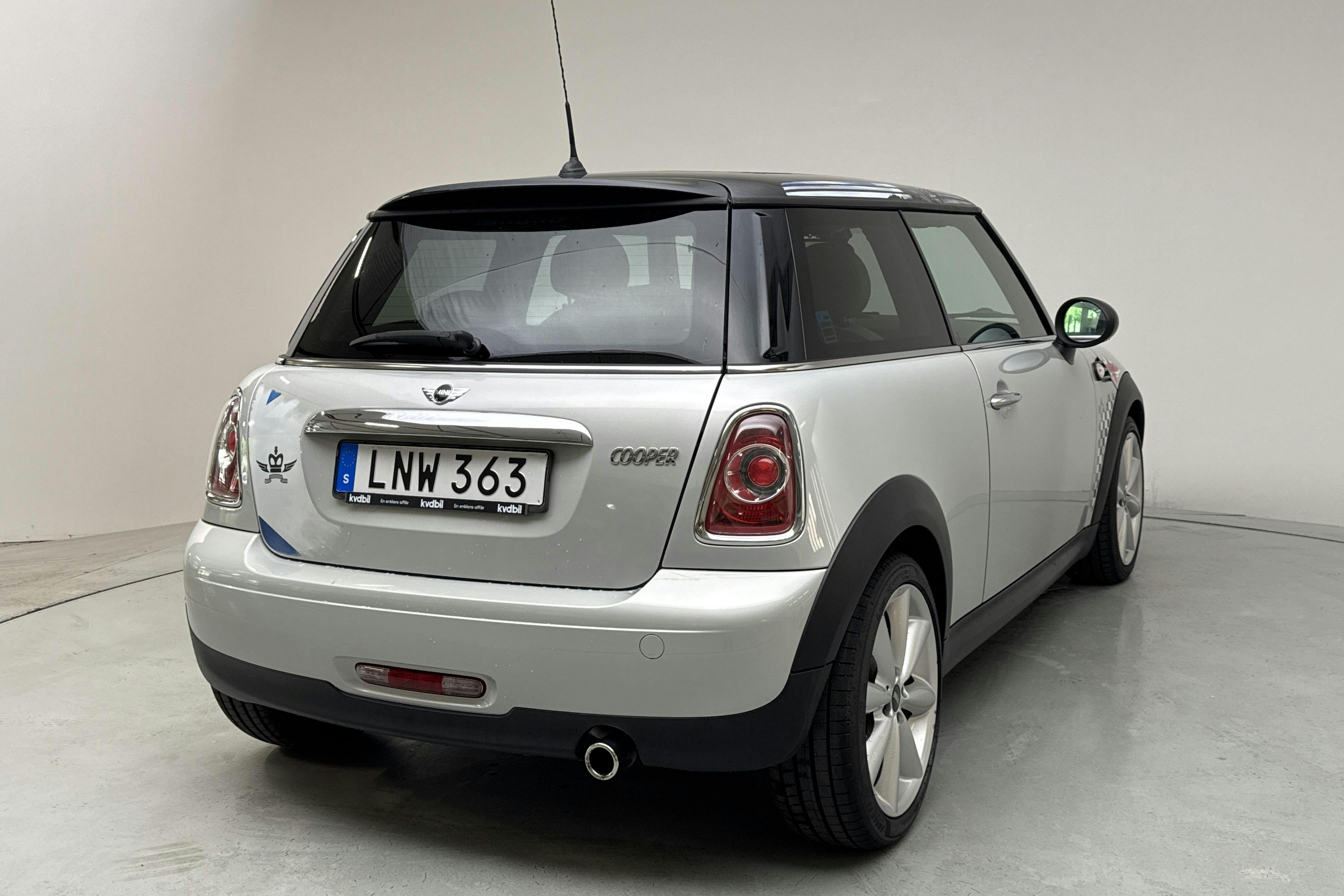 MINI Cooper (122hk) - 17 773 mil - Automat - silver - 2011