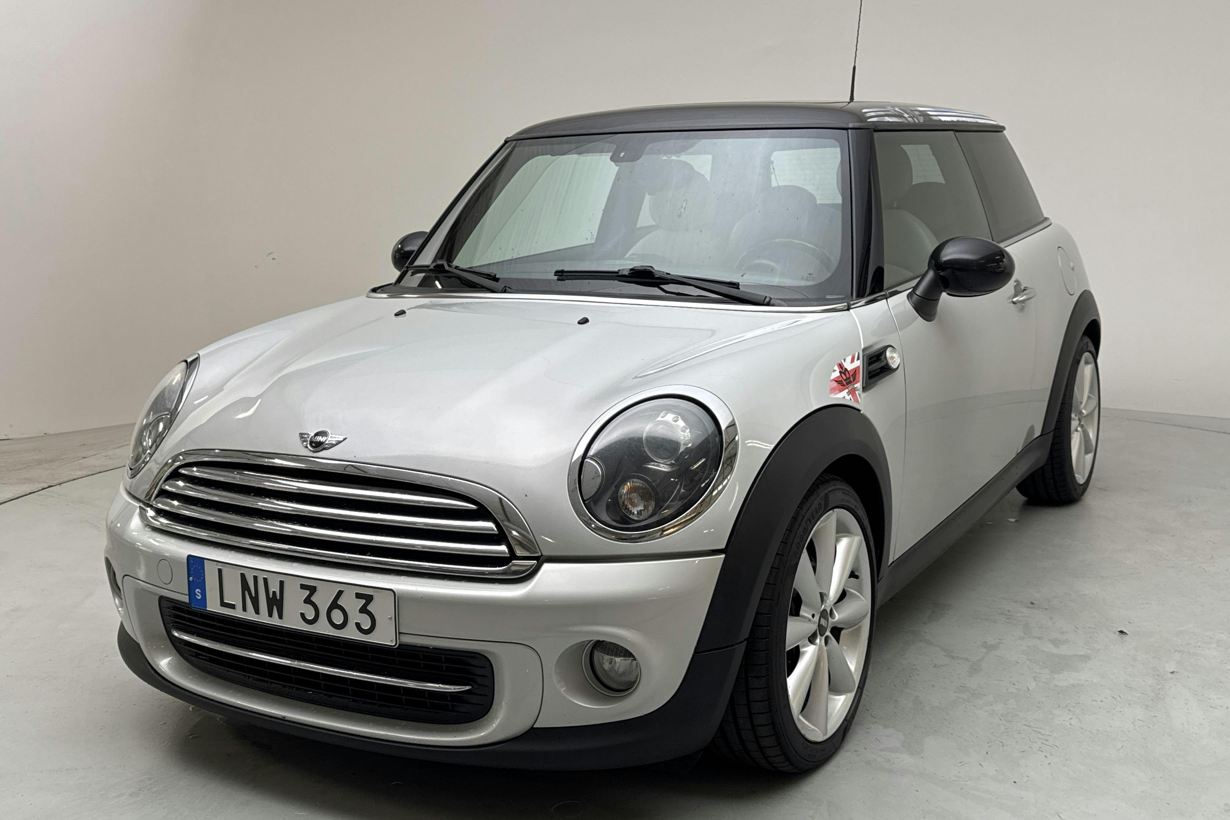 MINI Cooper (122hk) - 17 773 mil - Automat - silver - 2011