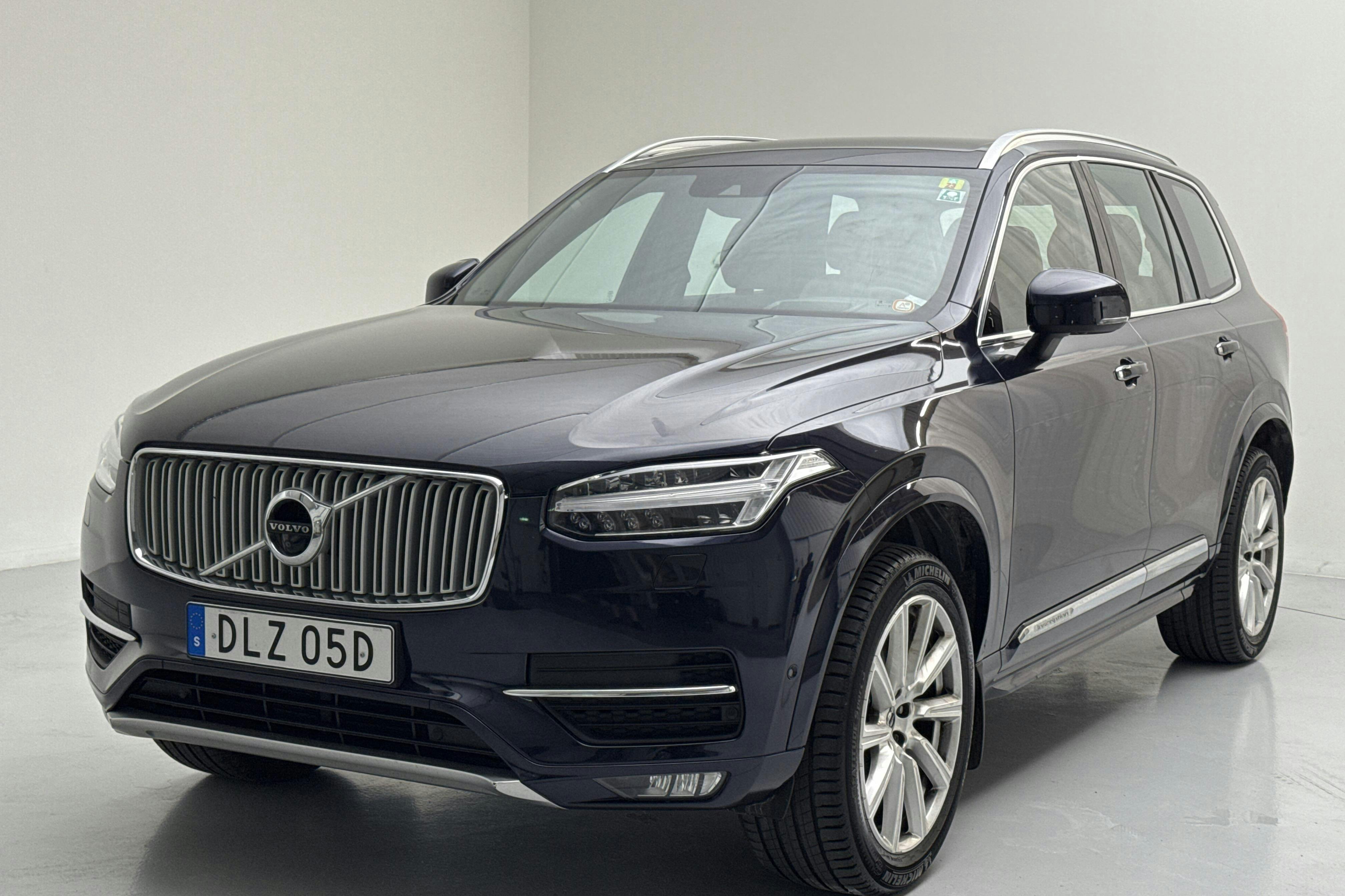 Volvo XC90 D5 AWD (235hk) - 17 600 mil - Automat - Dark Blue - 2017