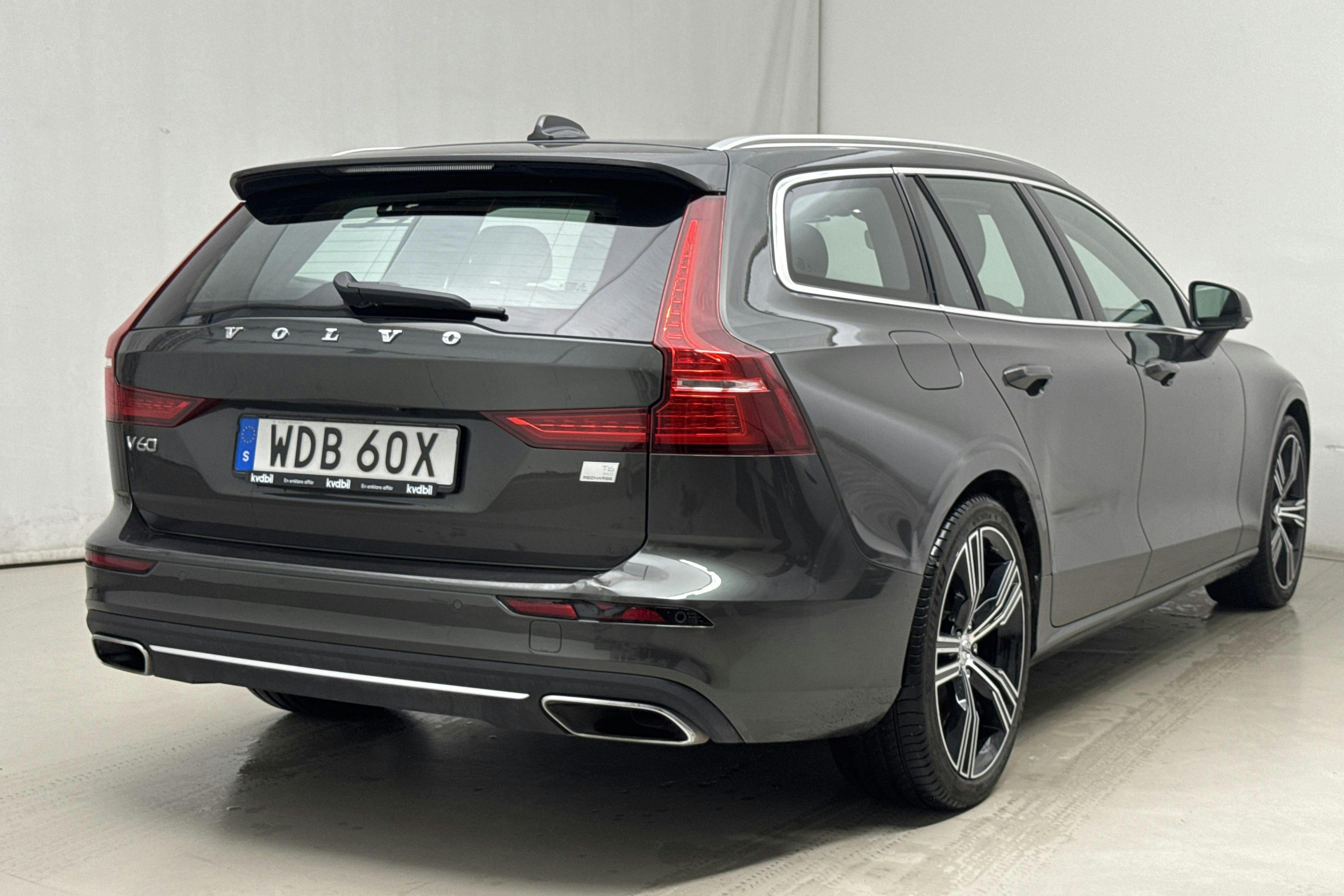 Volvo V60 T6 AWD Recharge (350hk) - 43 950 km - Automaatne - Dark Grey - 2022