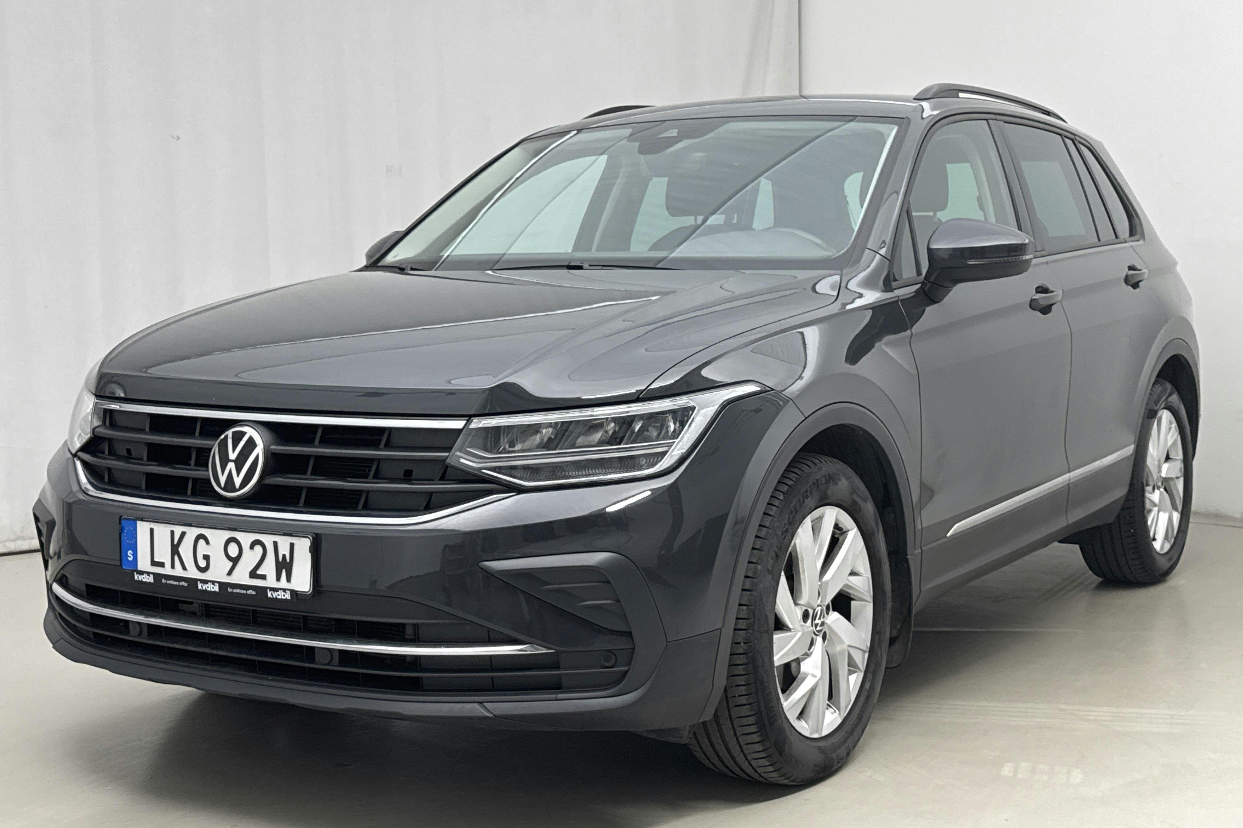 VW Tiguan 1.5 TSI (150hk) - 5 239 mil - Automat - grå - 2021