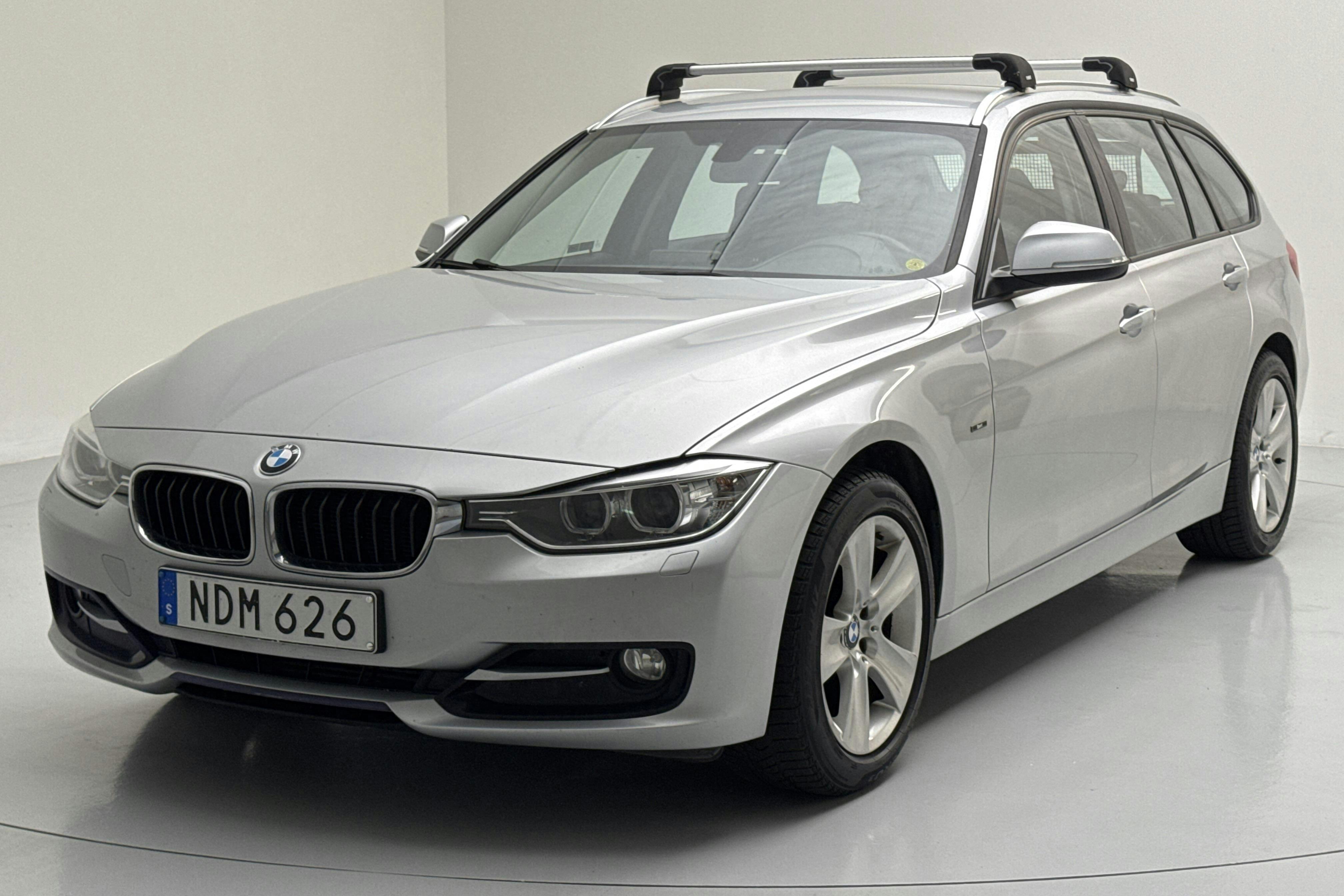 BMW 320d Touring, F31 (184hk) - 19 451 mil - Manuell - silver - 2013