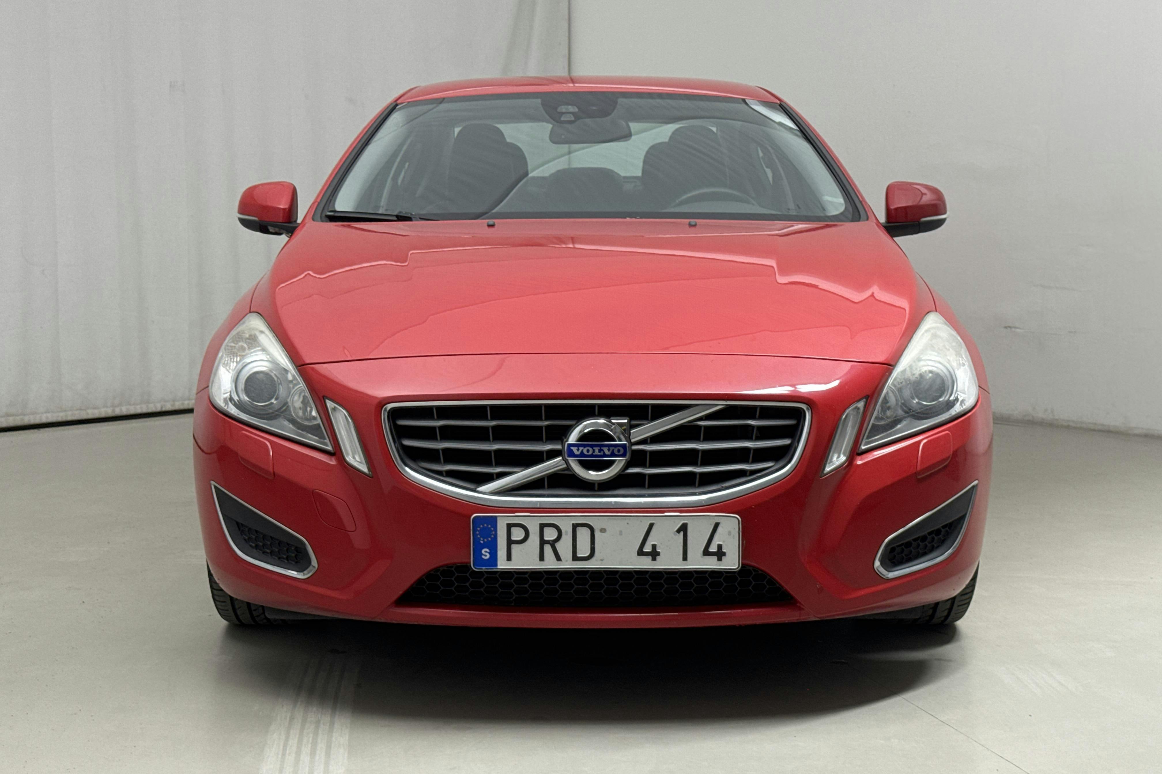 Volvo S60 D3 (163hk) - 27 984 mil - Automat - röd - 2011