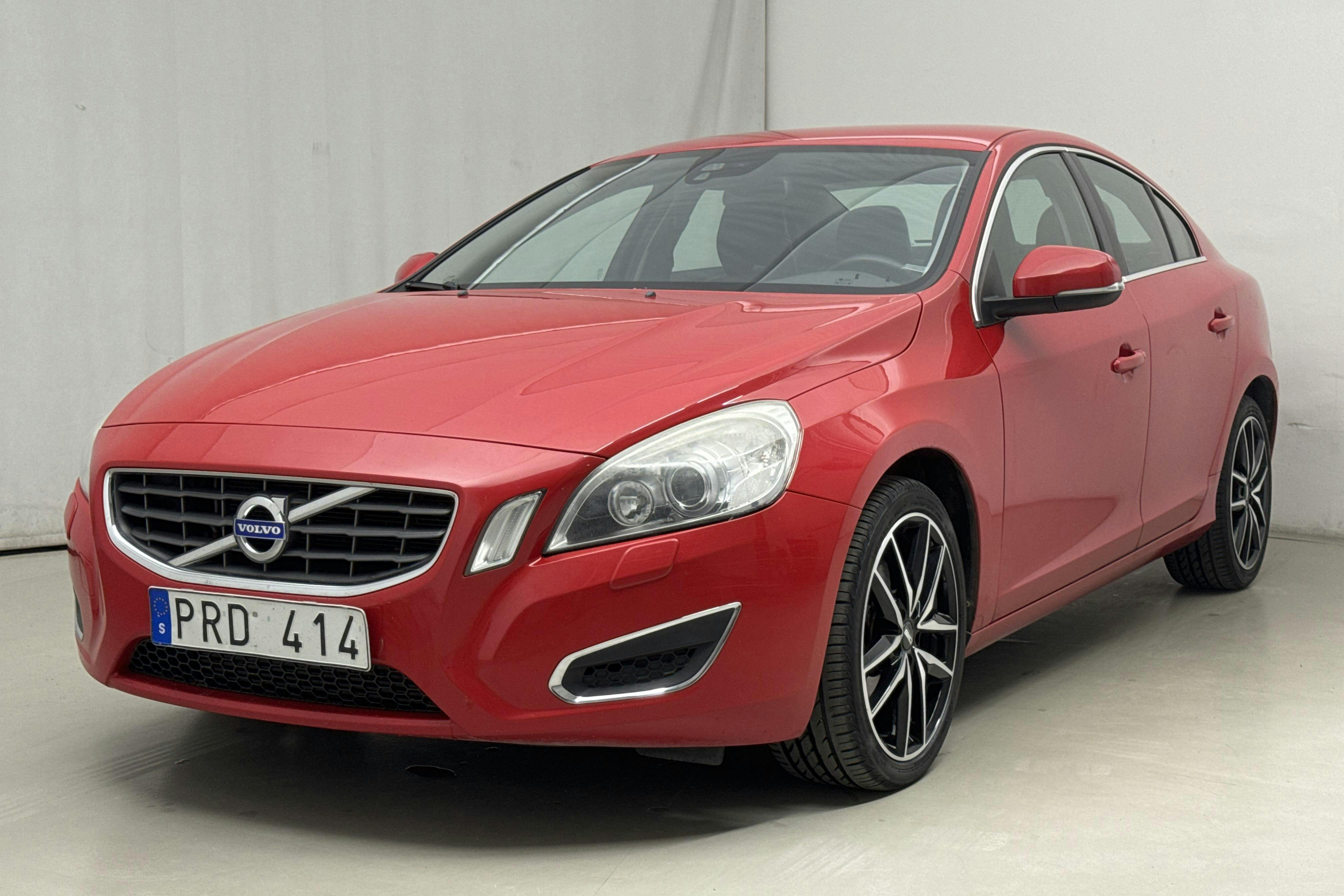 Volvo S60 D3 (163hk) - 27 984 mil - Automat - röd - 2011