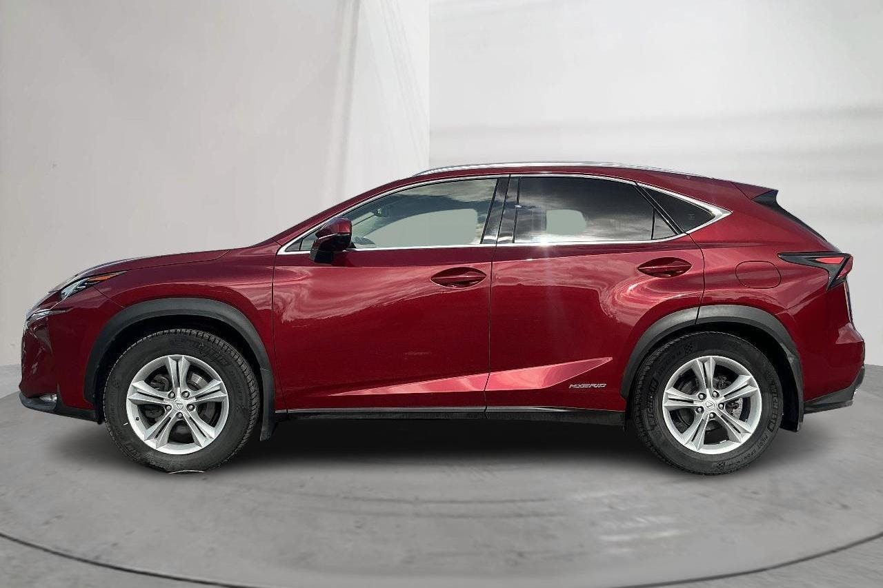Esitlusfoto 2 aadressil 15: Lexus NX 300h AWD (181hk) - 148 540 km - Automaatne - punane - 2015
