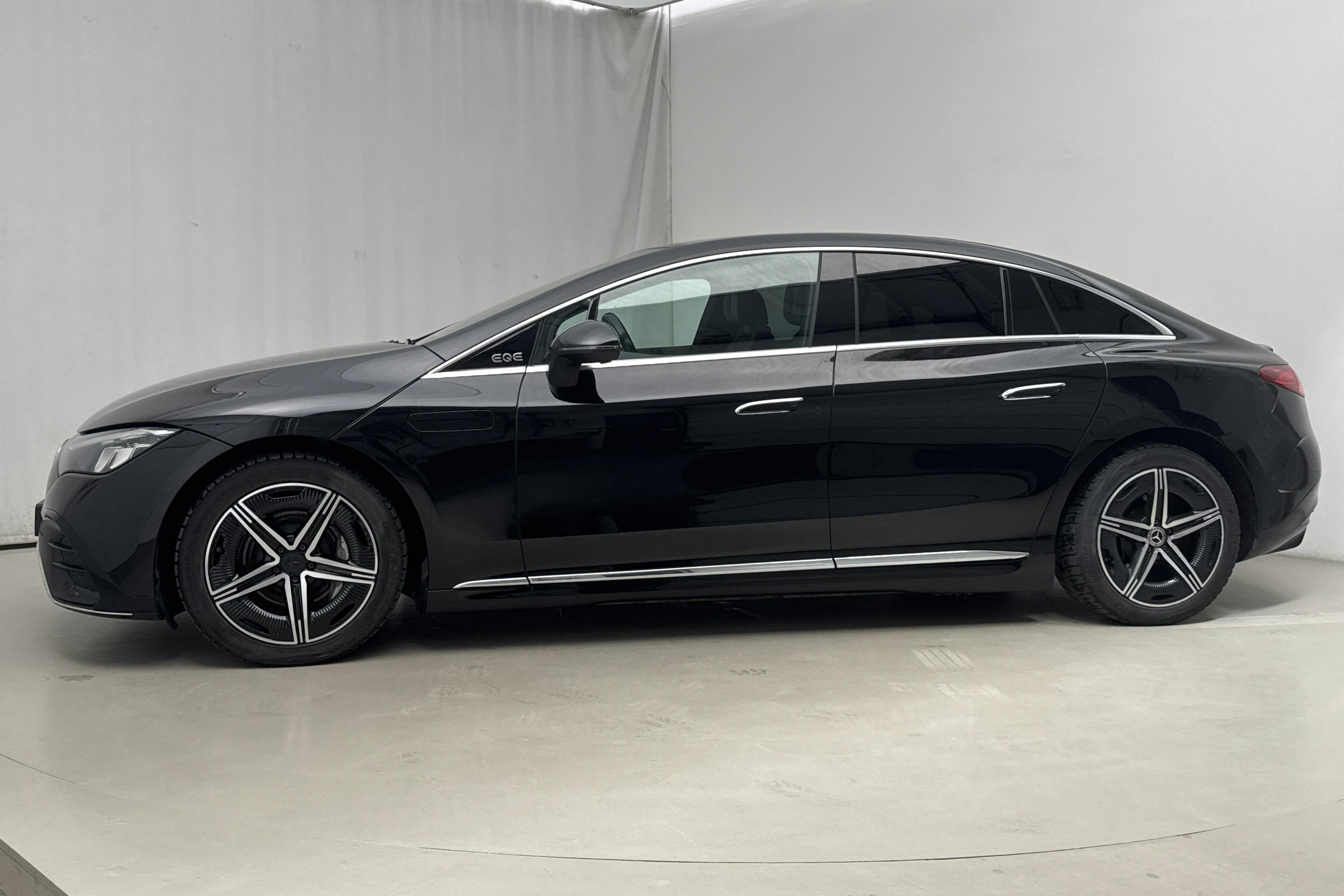 Presentation photo 2 of 18: Mercedes EQE 350+ V295 (292hk) - 256 410 km - Automatic - black - 2022
