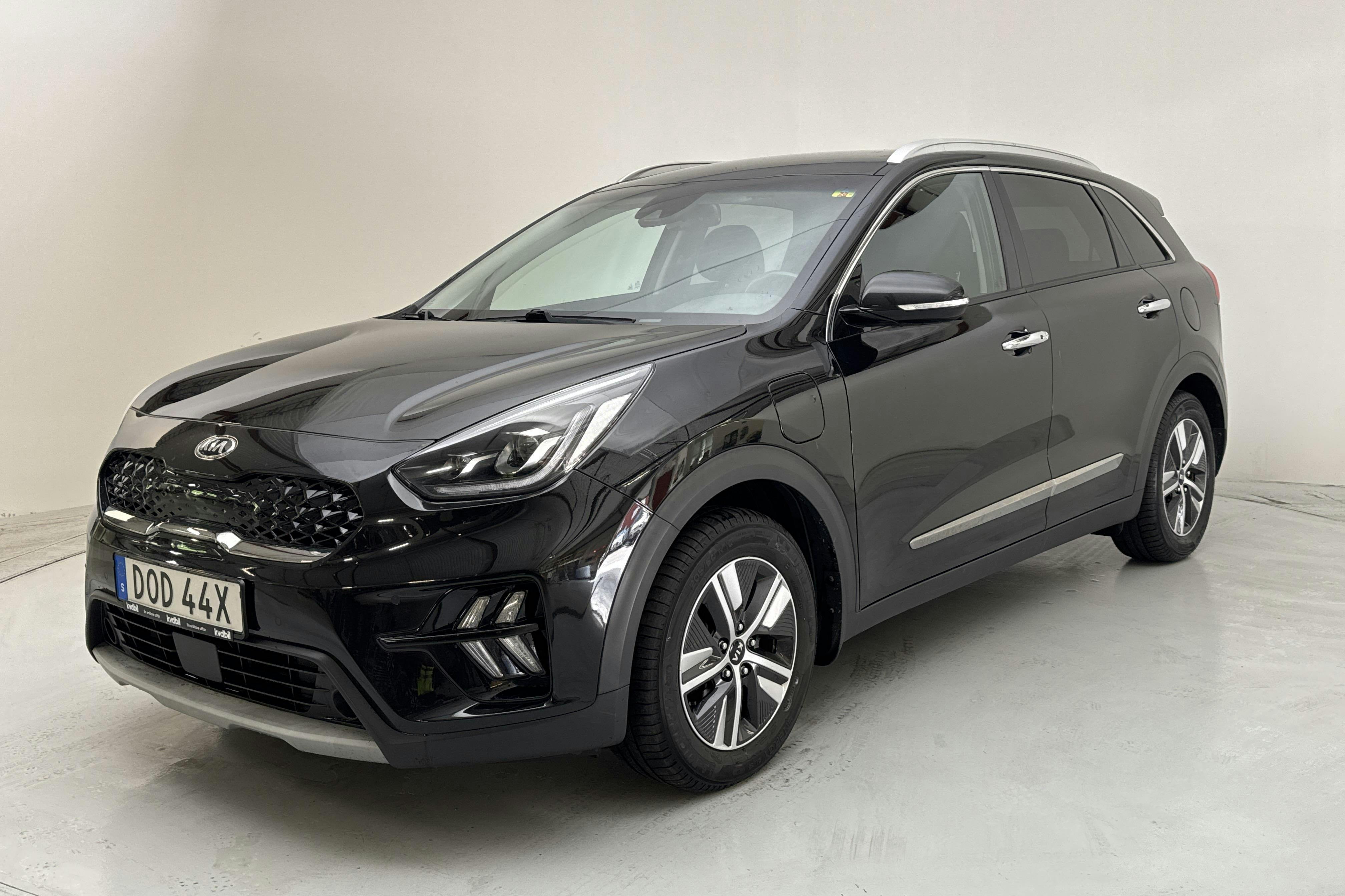 KIA Niro Plug-in Hybrid 1.6 (141hk) - 8 496 mil - Automat - svart - 2021