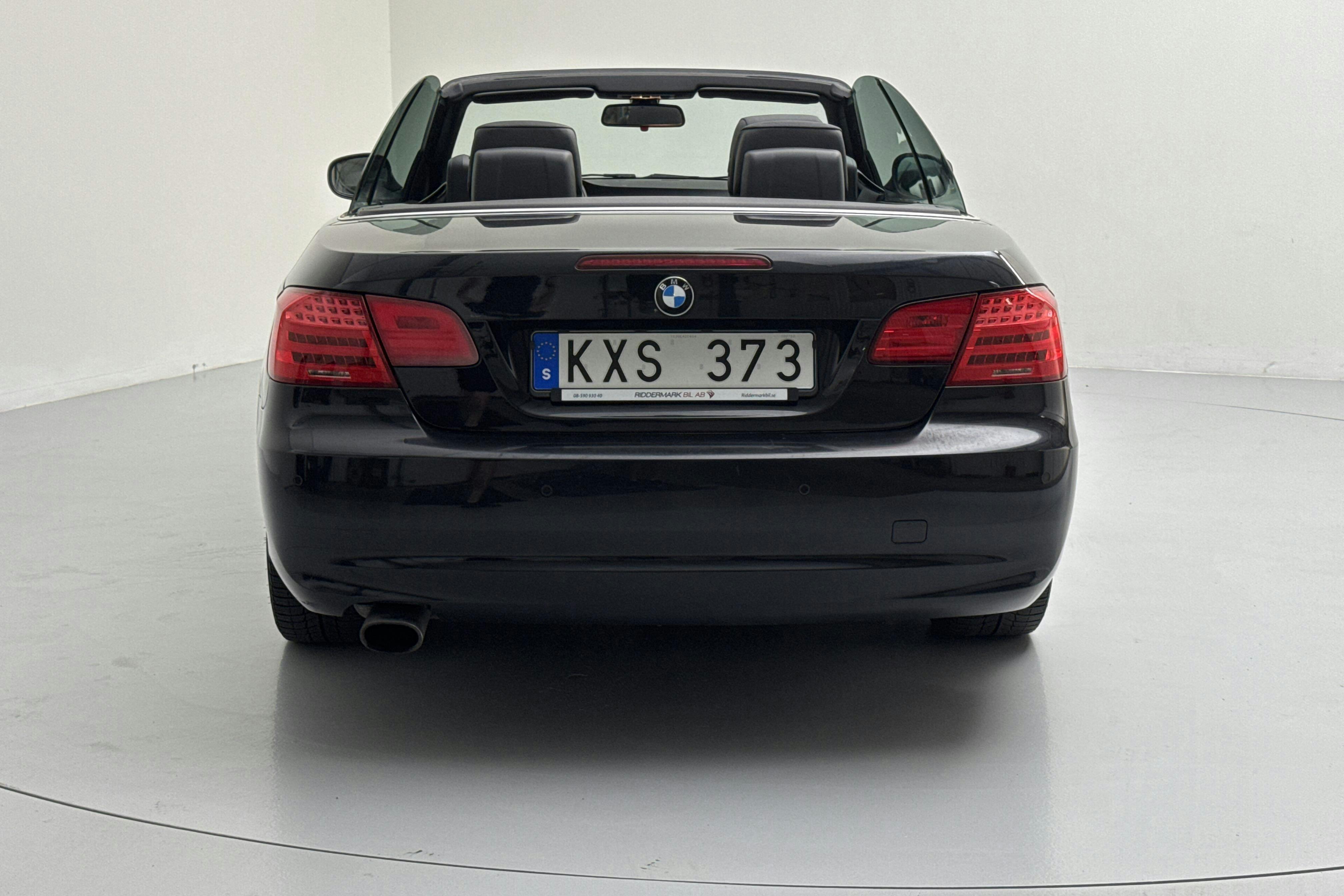 BMW 320i Cabriolet, E93 (170hk) - 194 480 km - Manual - black - 2010