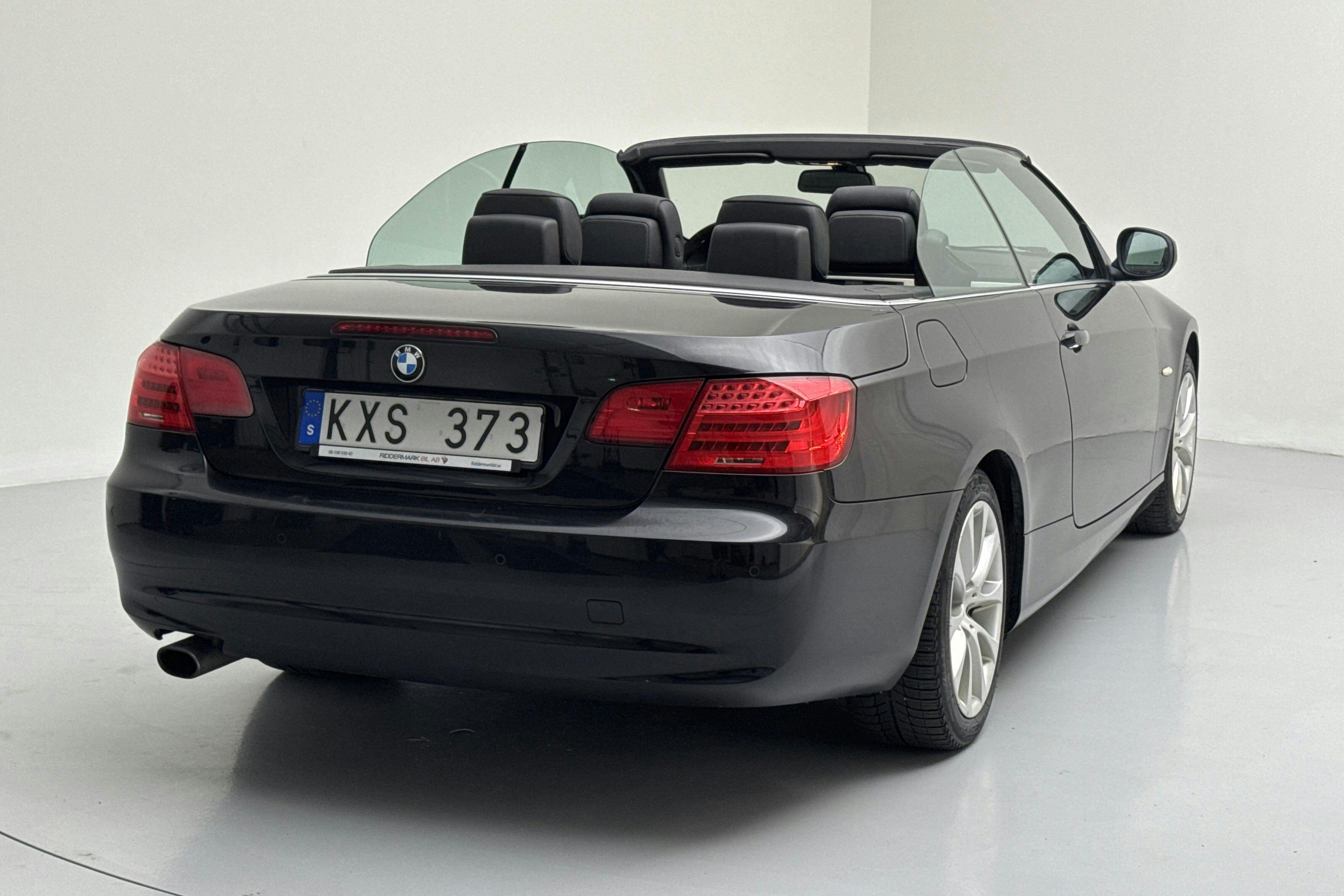 BMW 320i Cabriolet, E93 (170hk) - 194 480 km - Manual - black - 2010