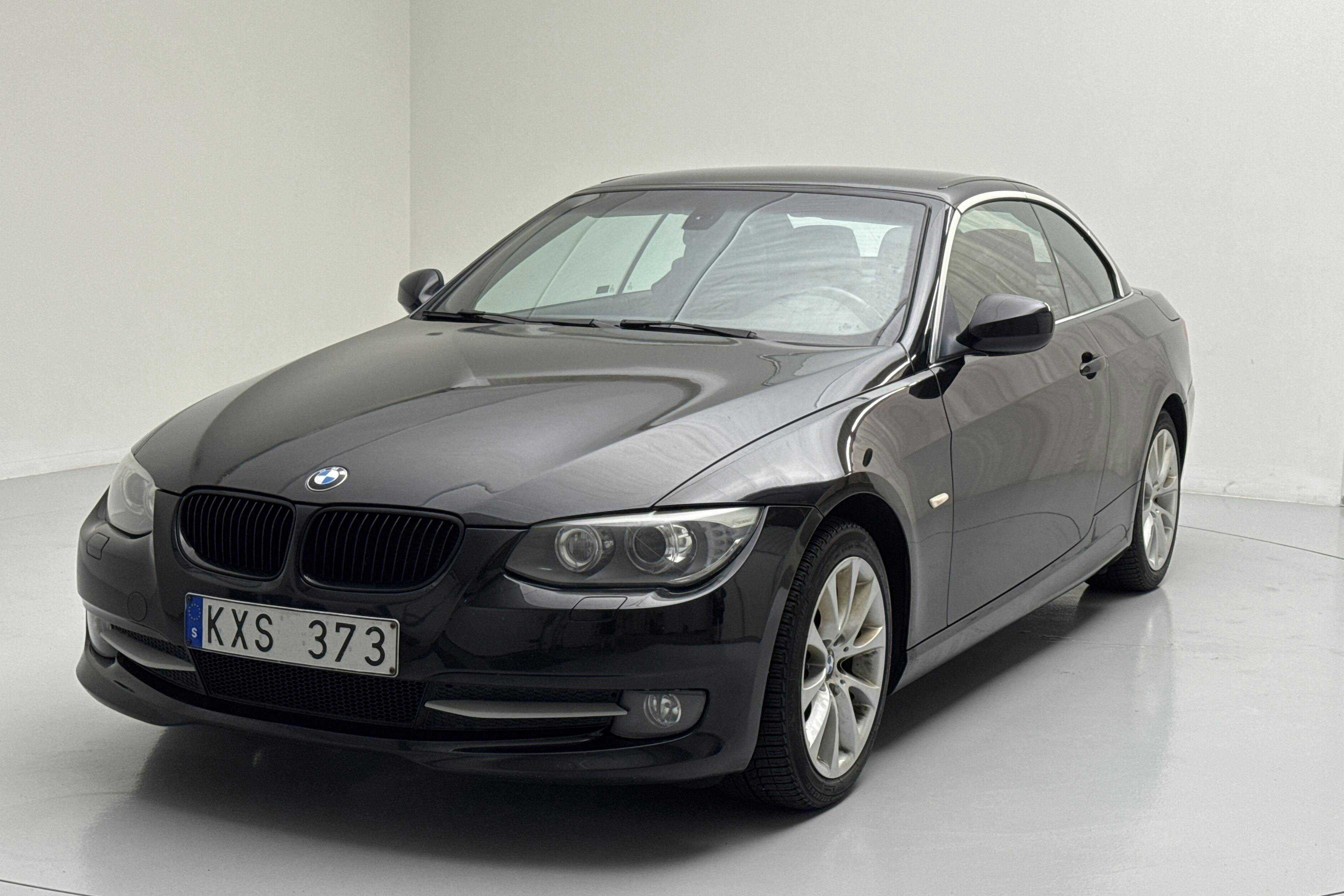 BMW 320i Cabriolet, E93 (170hk) - 194 480 km - Manual - black - 2010