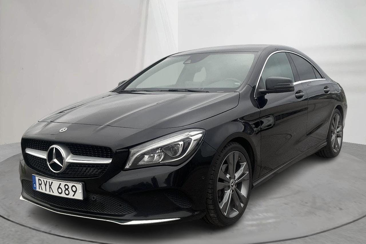 Presentation photo 1 of 12: MB CLA 200 d Coupé C117 (136hk) - 130 350 km - Manual - black - 2018