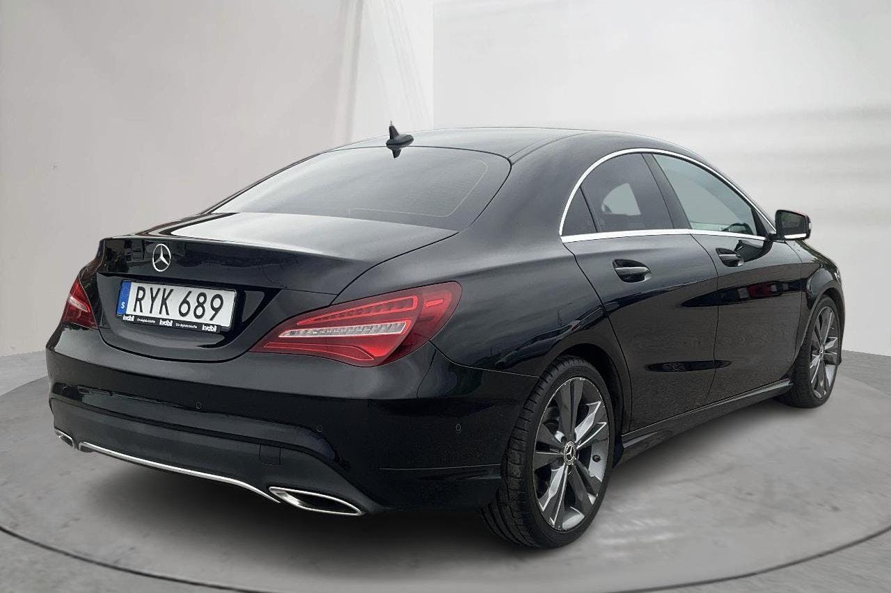 MB CLA 200 d Coupé C117 (136hk) - 130 350 km - Manual - black - 2018