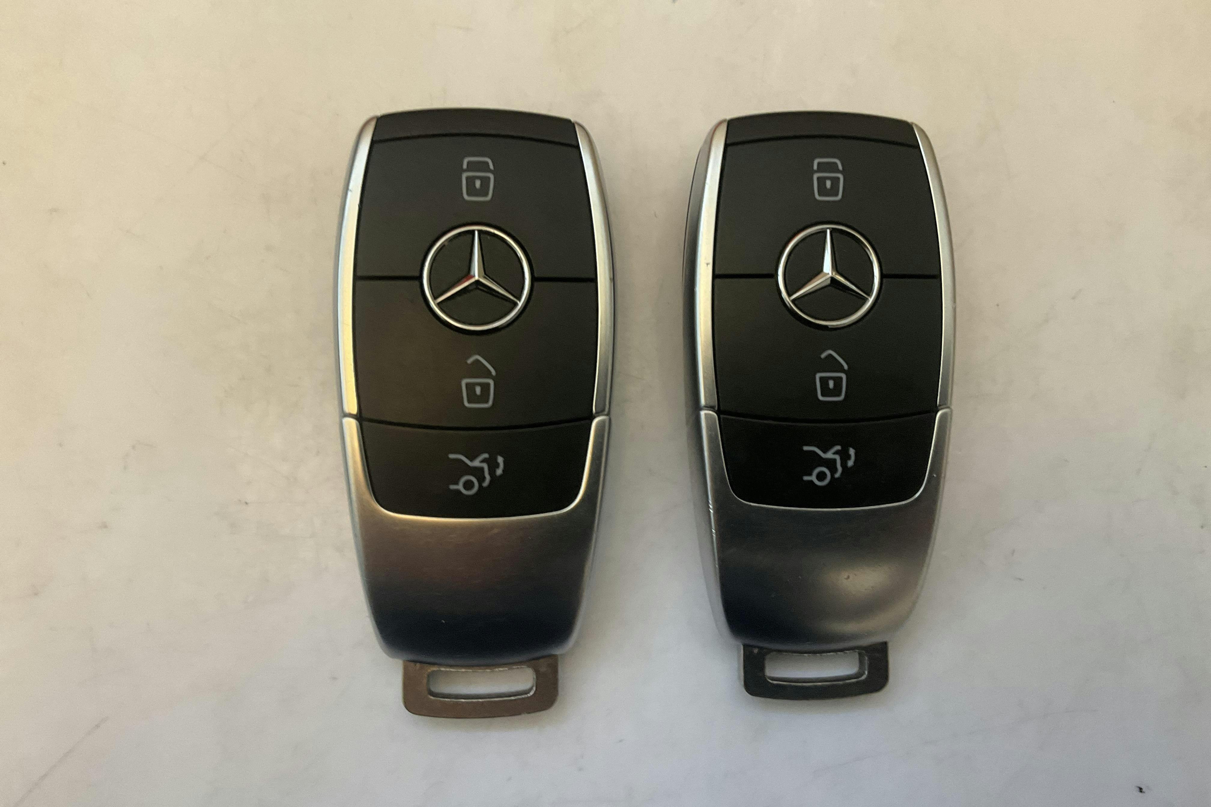 Esitlusfoto 17 aadressil 17: Mercedes GLC 300 e 4MATIC X253 (333hk) - 133 540 km - Automaatne - hõbe - 2022