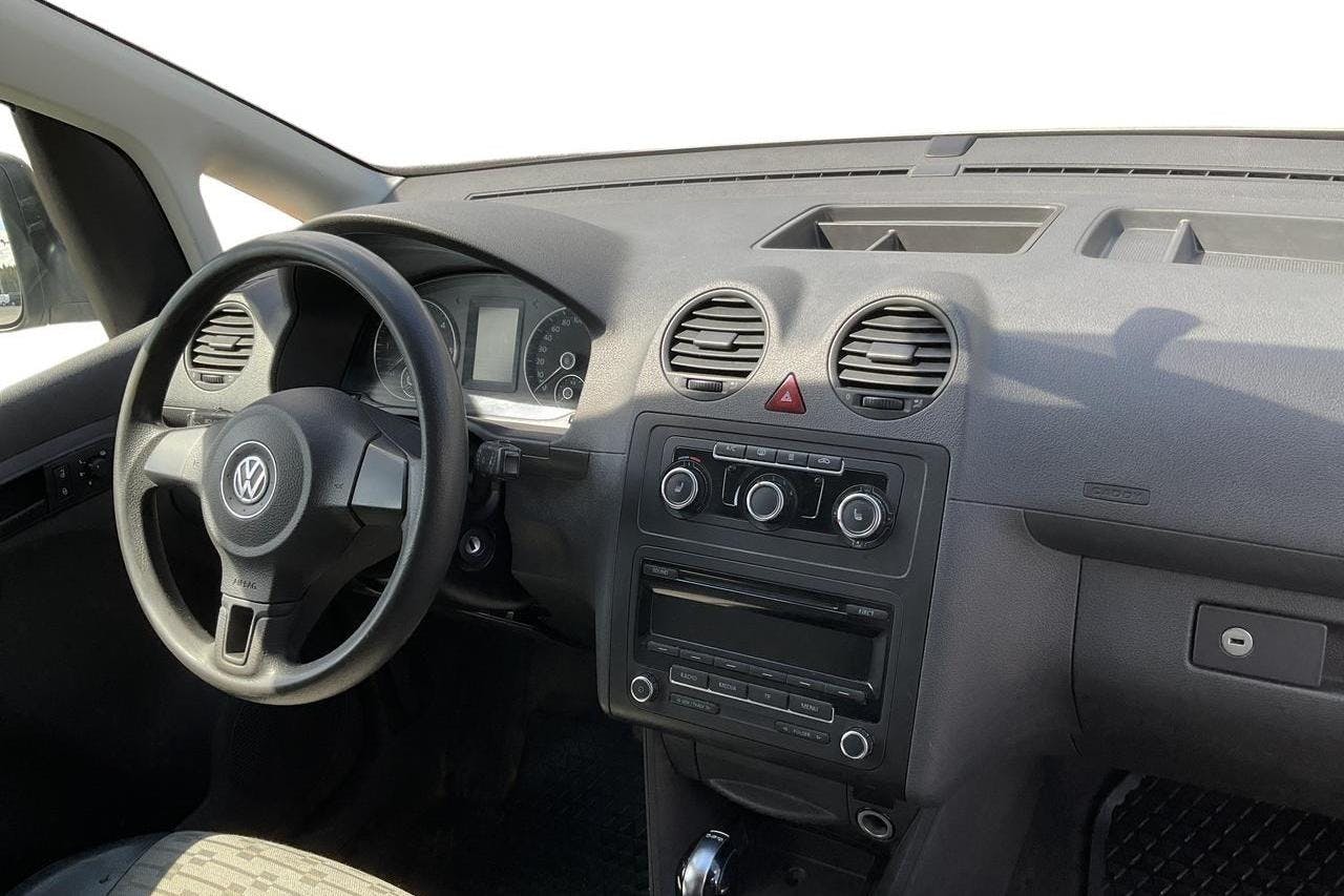VW Caddy 1.6 TDI Maxi Skåp (102hk) - 24 694 mil - Automat - vit - 2013