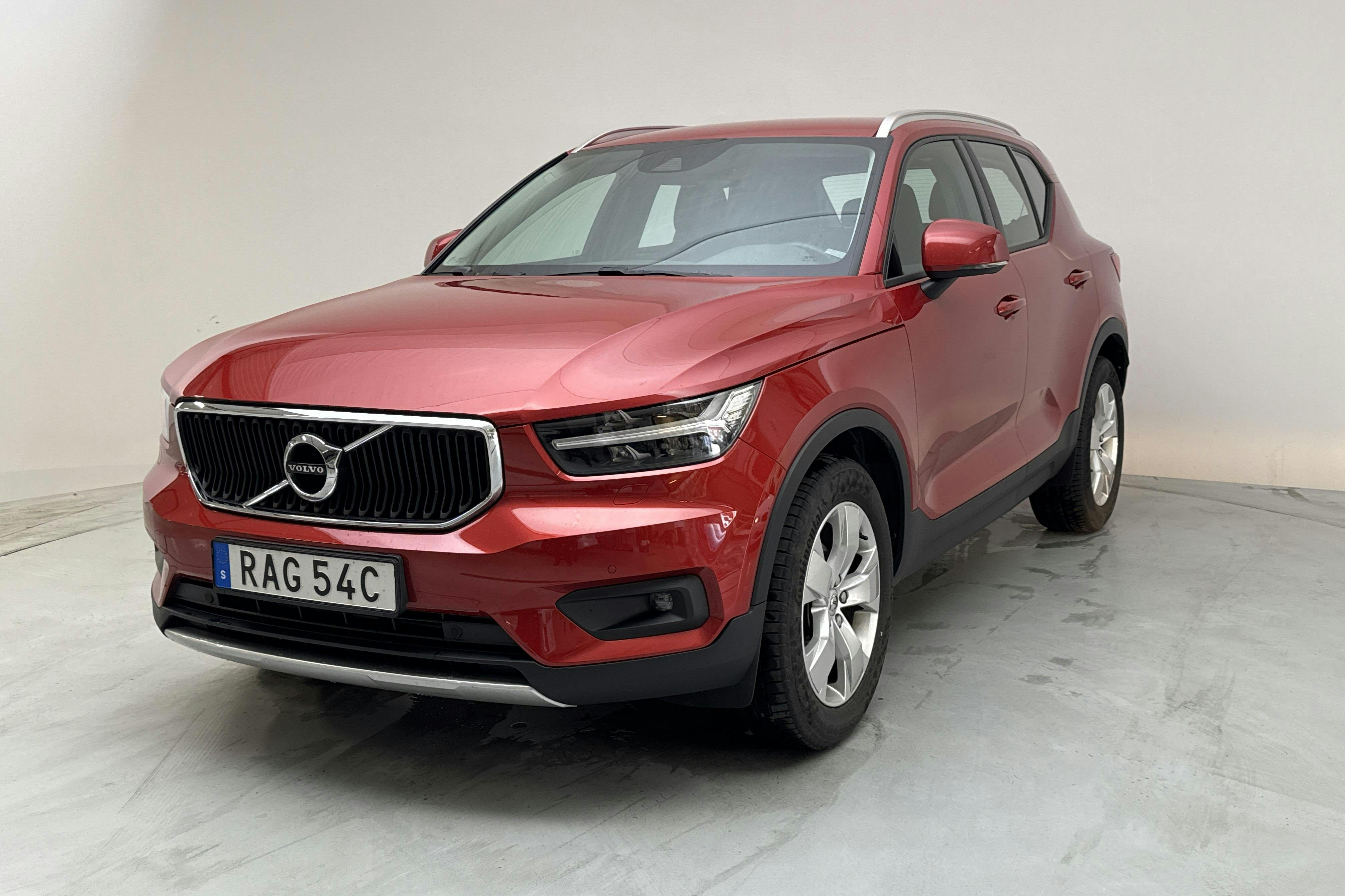 Volvo XC40 T3 2WD (163hk) - 11 077 mil - Automat - röd - 2020