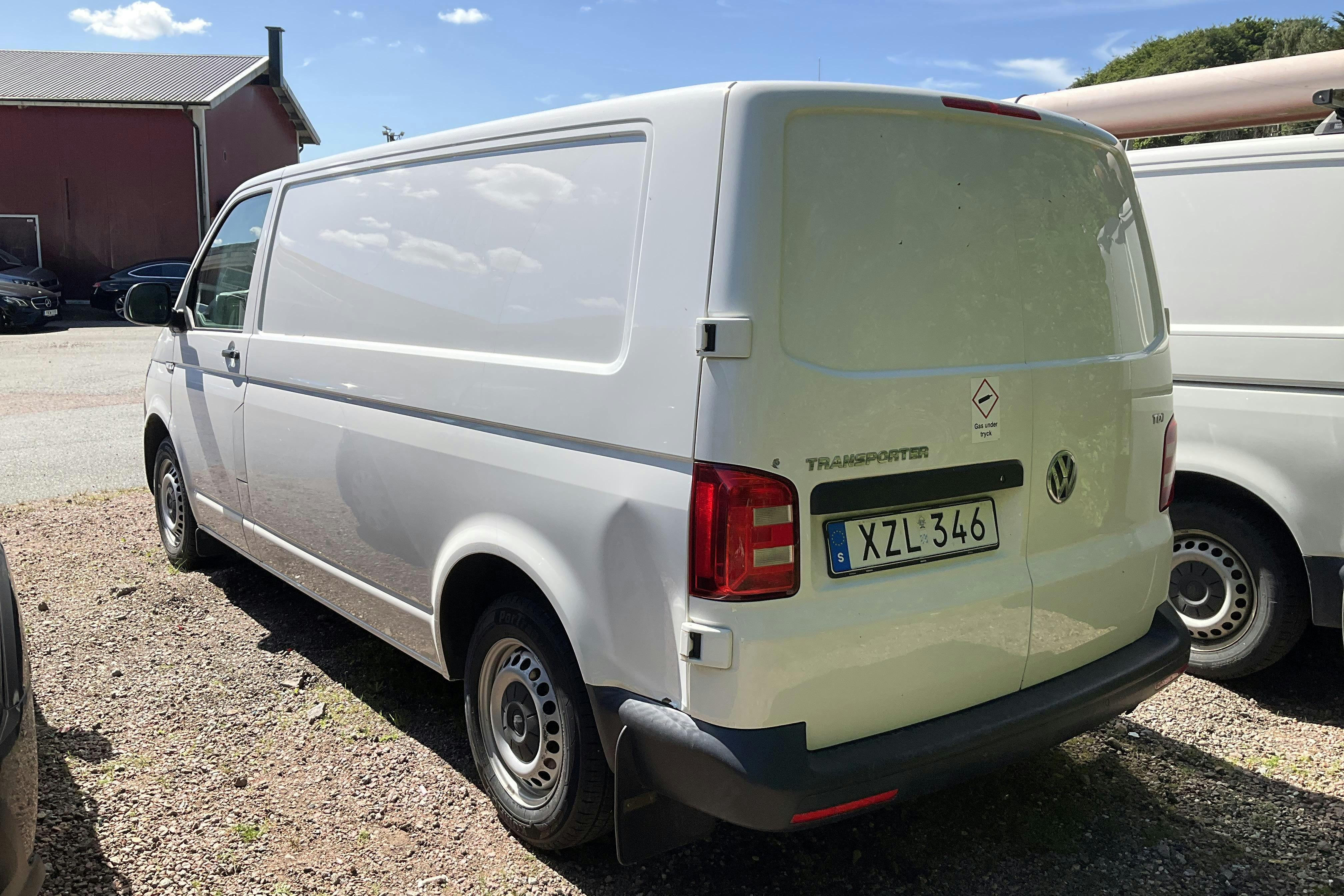 VW Transporter T6 2.0 TDI BMT Skåp (150hk) - 20 337 mil - Automat - vit - 2018