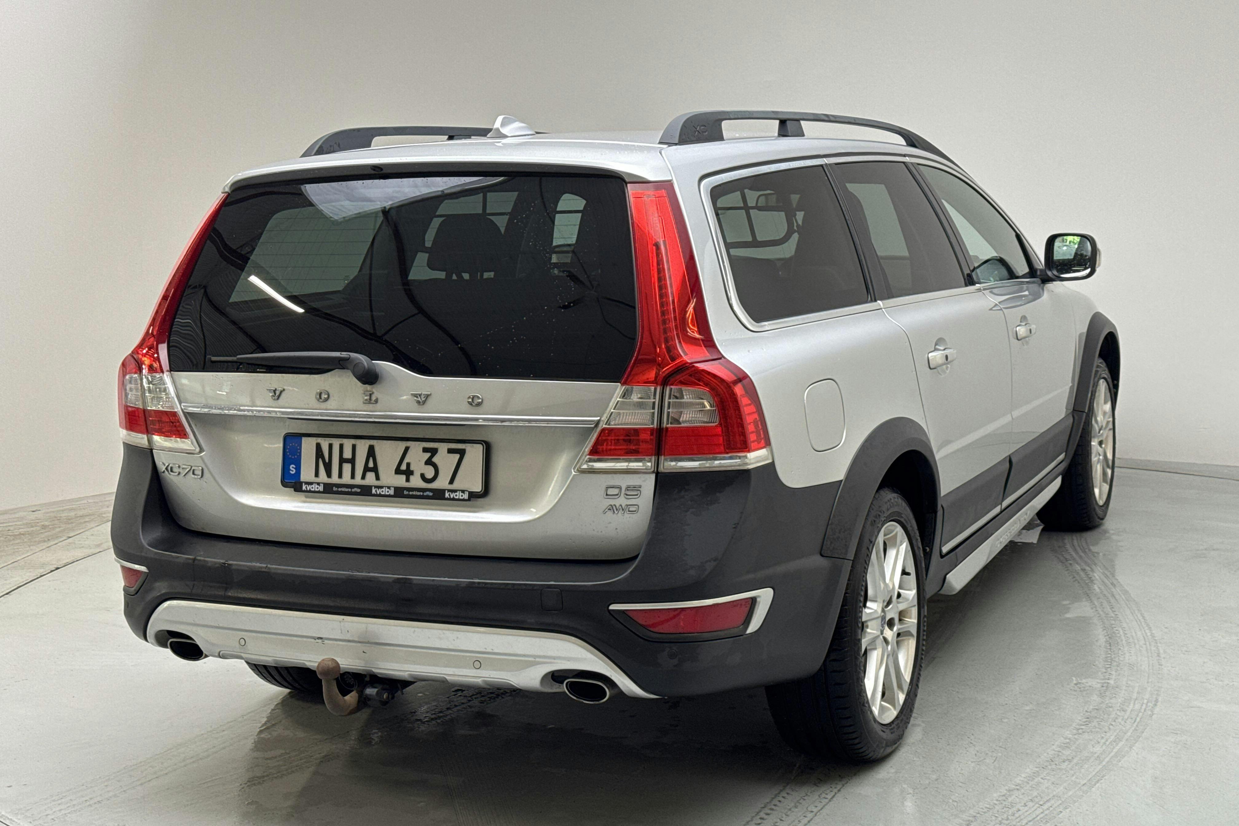 Volvo XC70 II D5 AWD (215hk) - 18 350 mil - Automat - silver - 2014