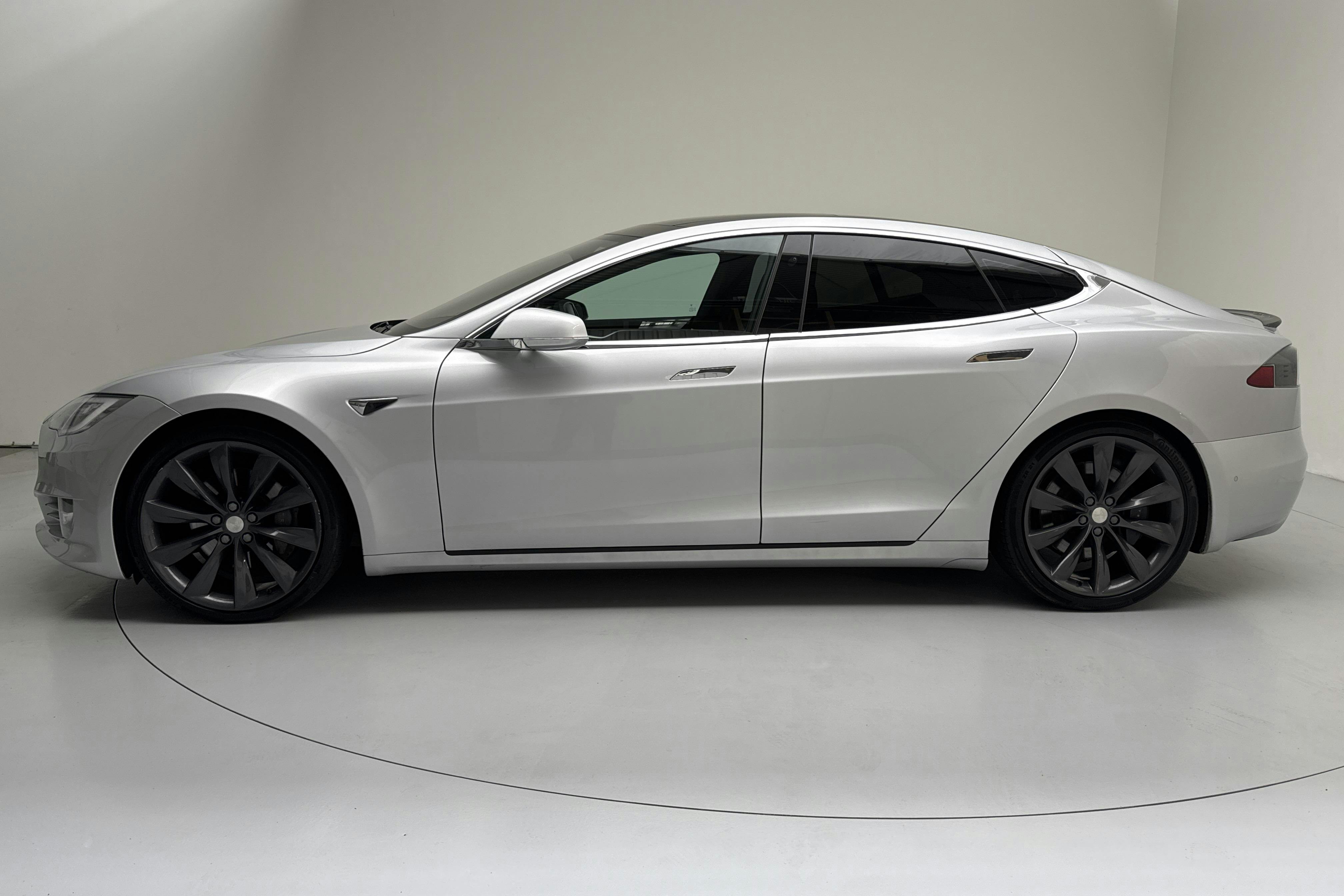 Esitlusfoto 2 aadressil 16: Tesla Model S 100D - 112 350 km - Automaatne - valge - 2017