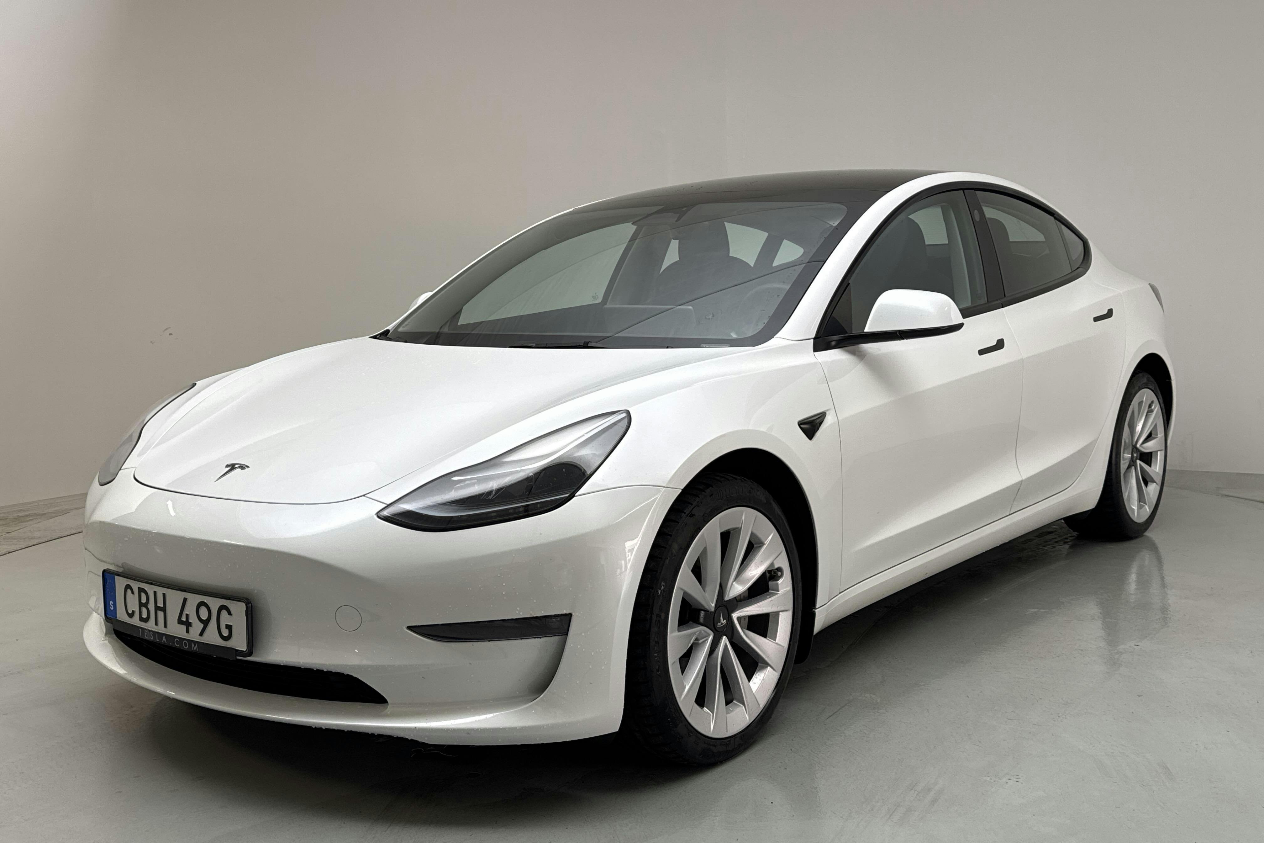 Tesla Model 3 Long Range Dual Motor AWD - 8 113 mil - Automat - vit - 2023