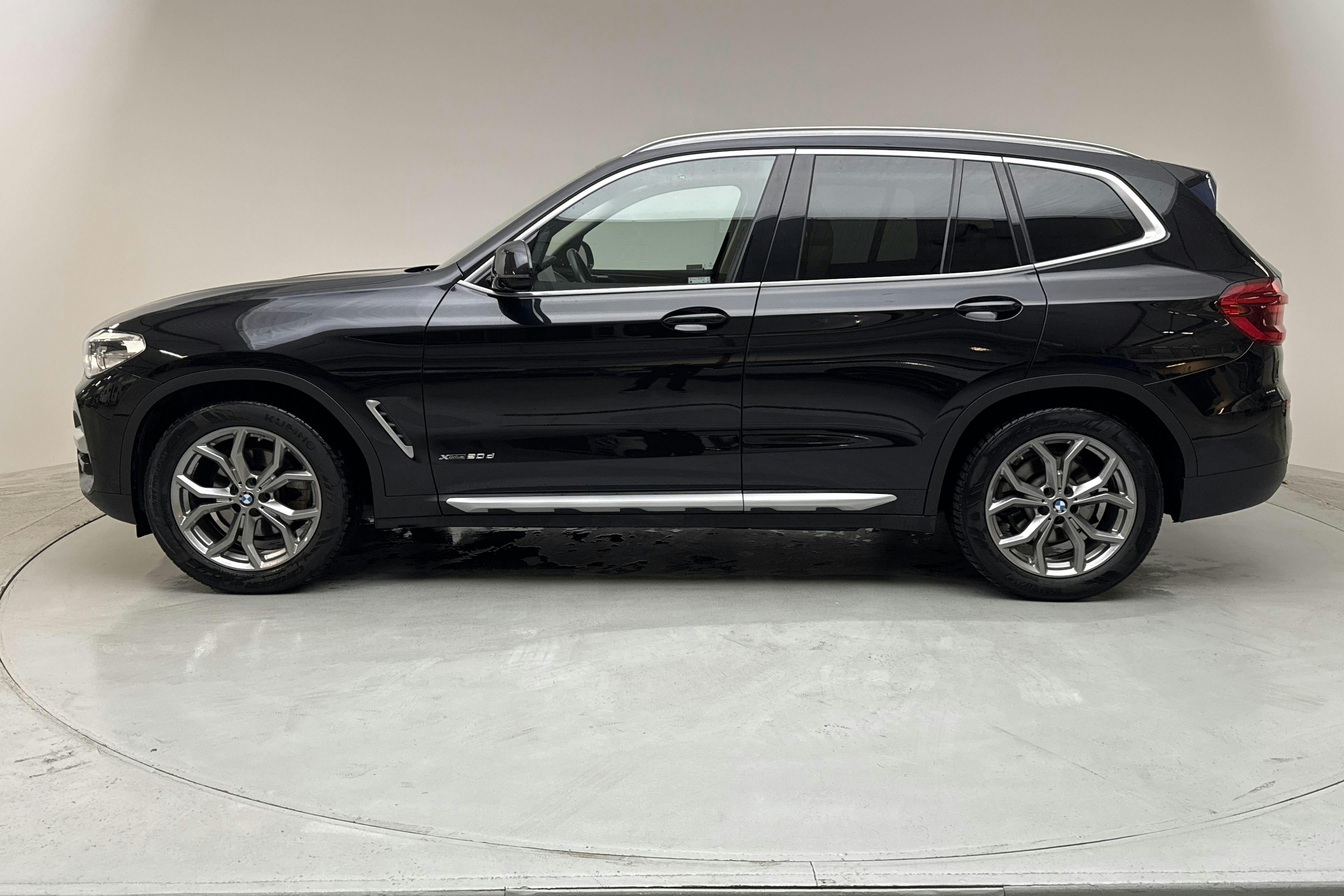 Presentationsfoto 2 av 17: BMW X3 xDrive20d, G01 (190hk) - 4 678 mil - Automat - svart - 2018