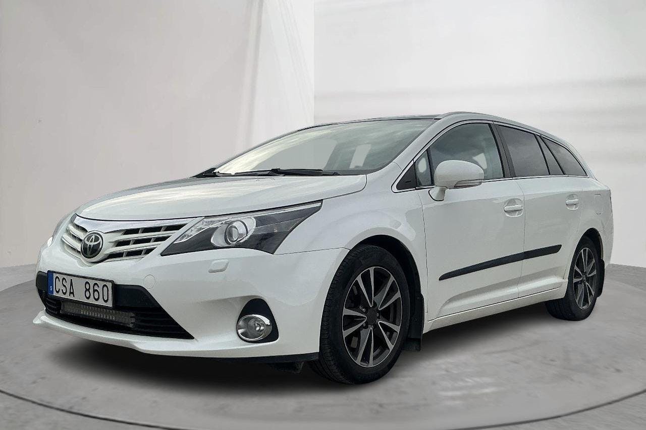 Toyota Avensis 2.2 D-4D Kombi (150hk) - 17 996 mil - Automat - vit - 2013