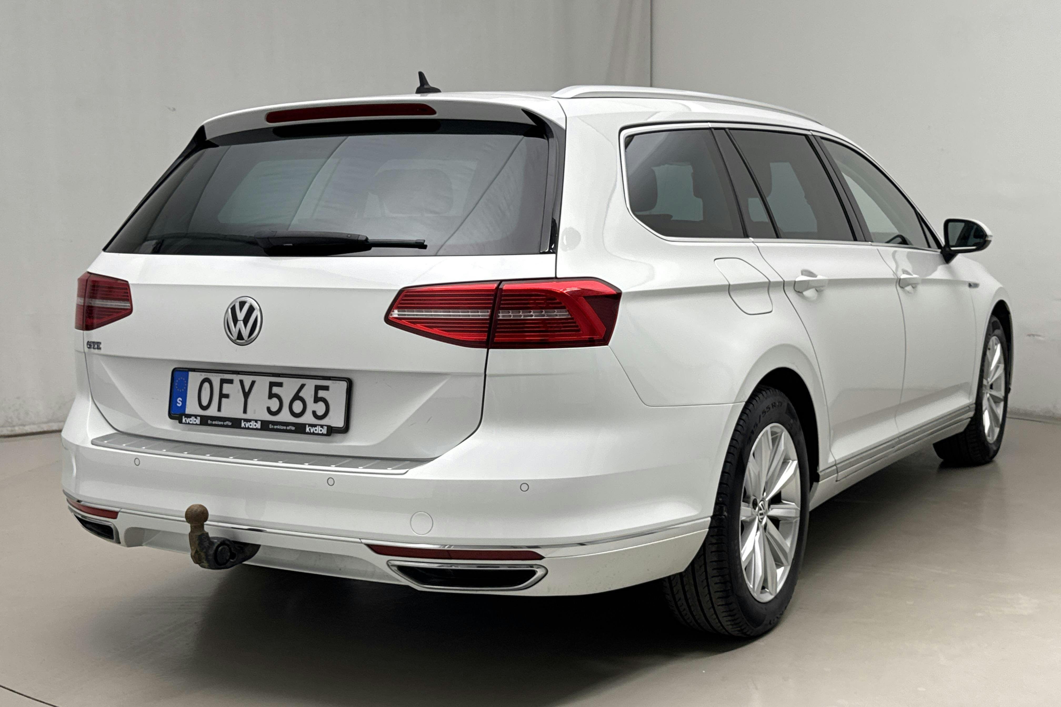 VW Passat 1.4 Plug-in-Hybrid Sportscombi (218hk) - 139 250 km - Automaatne - valge - 2017