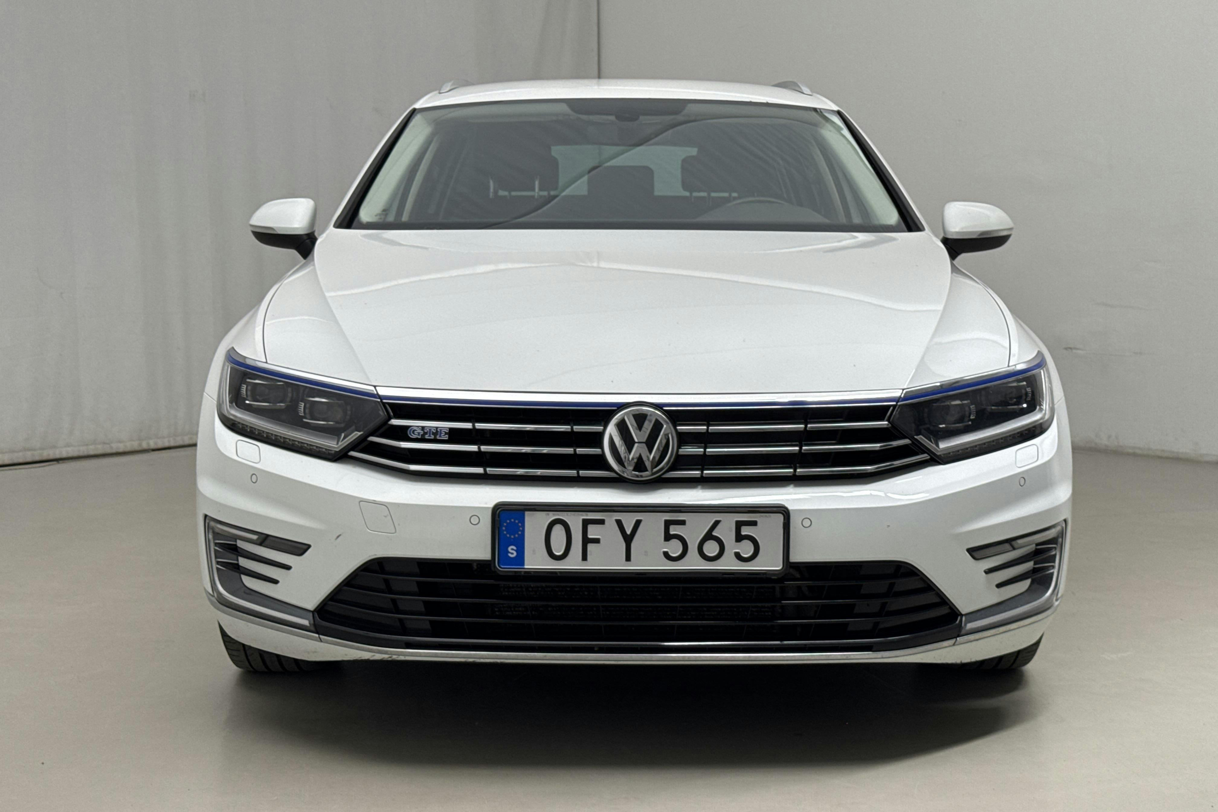 VW Passat 1.4 Plug-in-Hybrid Sportscombi (218hk) - 139 250 km - Automaatne - valge - 2017
