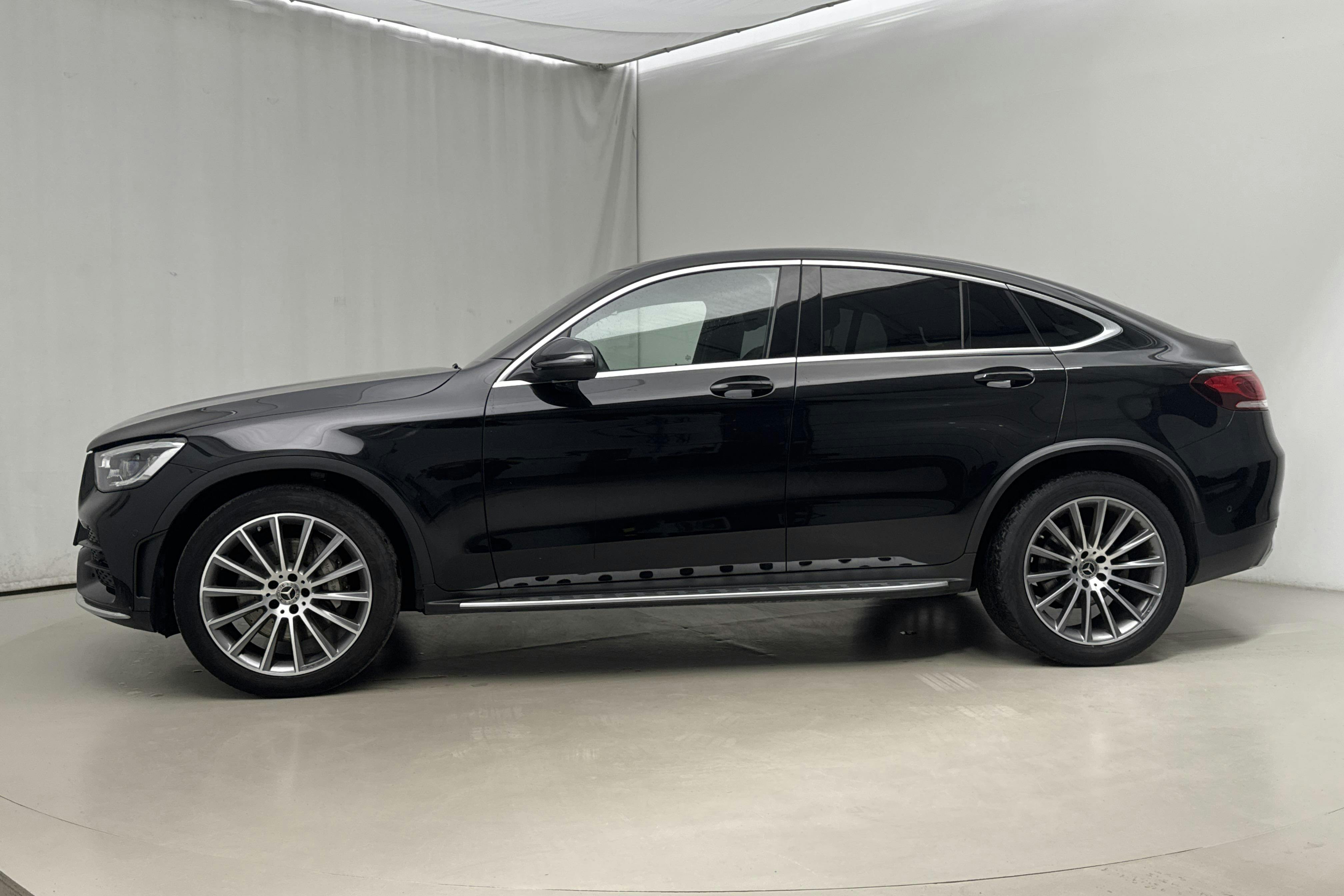Presentationsfoto 2 av 19: Mercedes GLC 220 d 4MATIC Coupé C253 (194hk) - 6 144 mil - Automat - svart - 2020