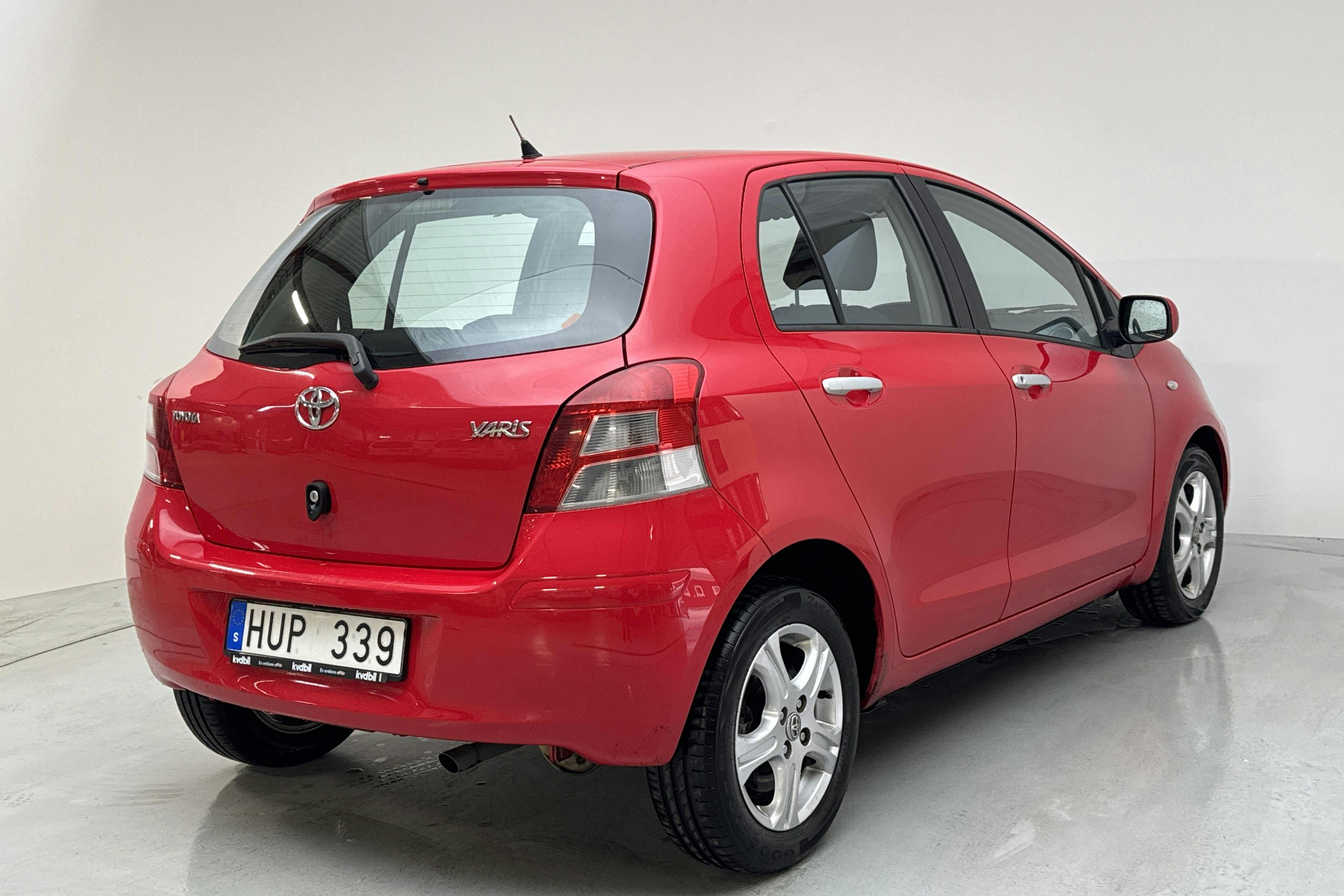 Toyota Yaris 1.33 5dr (100hk) - 135 850 km - Käsitsi - punane - 2010