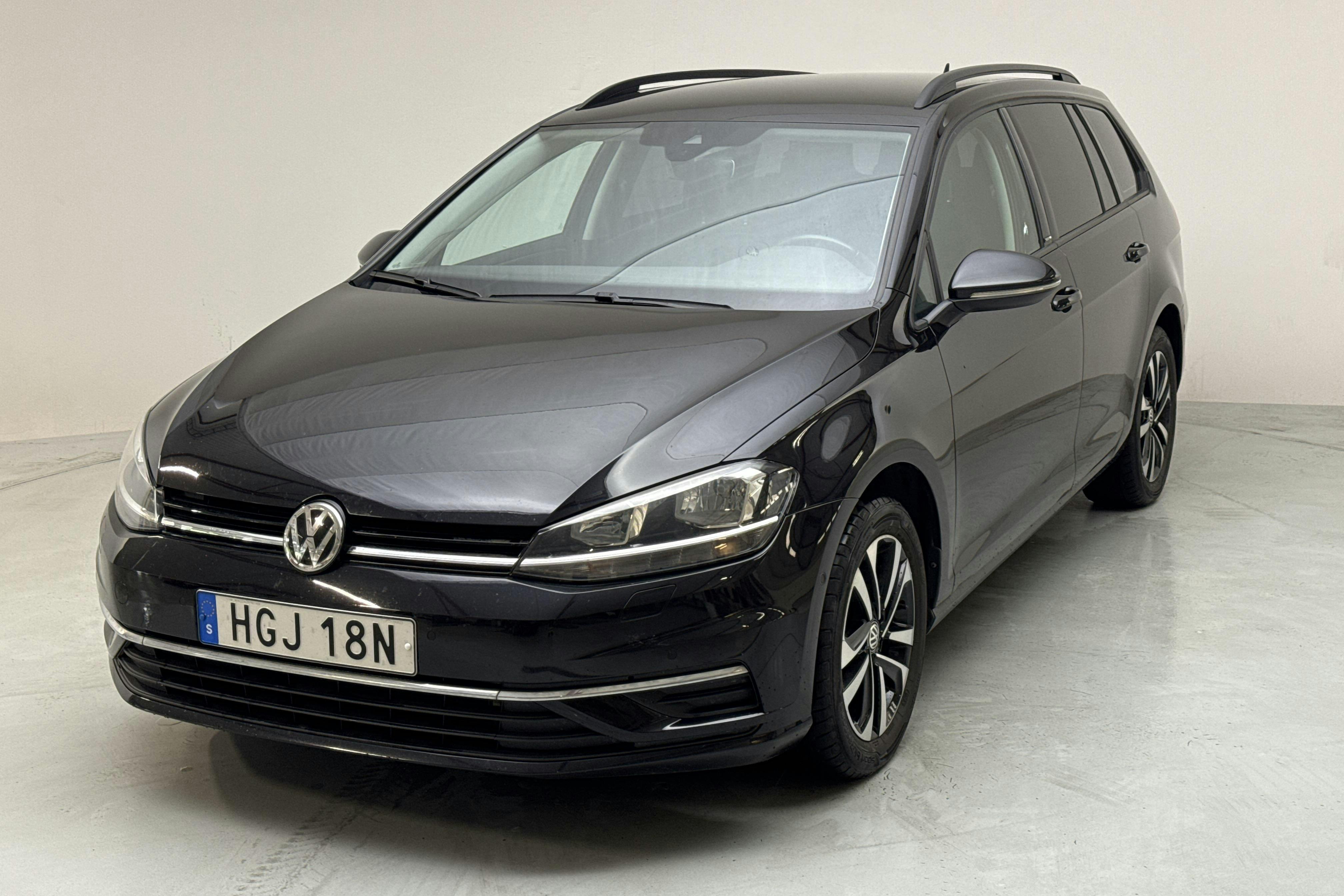 VW Golf VII 1.0 TSI Sportscombi (115hk) - 9 622 mil - Manuell - svart - 2019