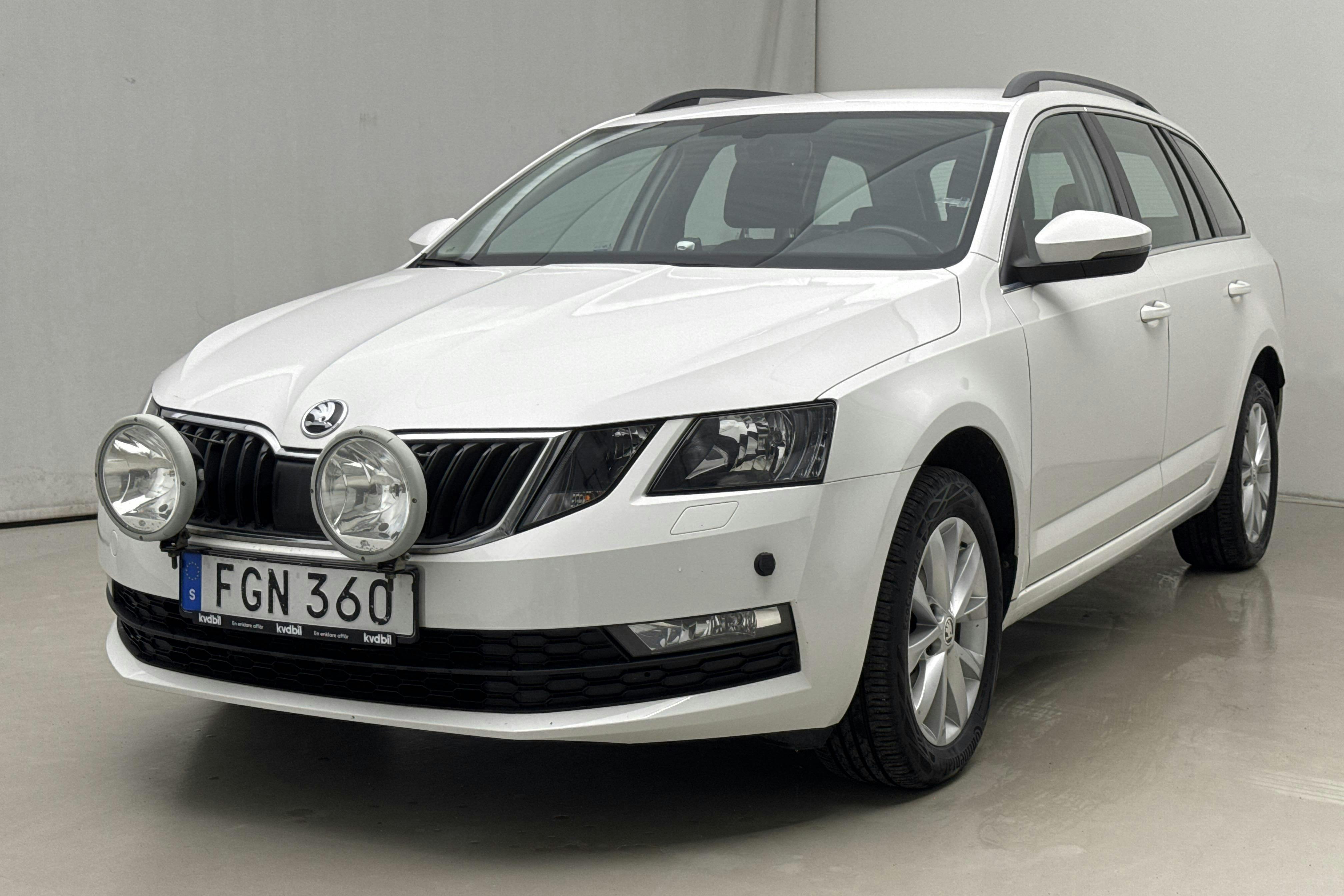 Skoda Octavia III 2.0 TDI CR Combi 4x4 (150hk) - 142 470 km - Manual - white - 2018