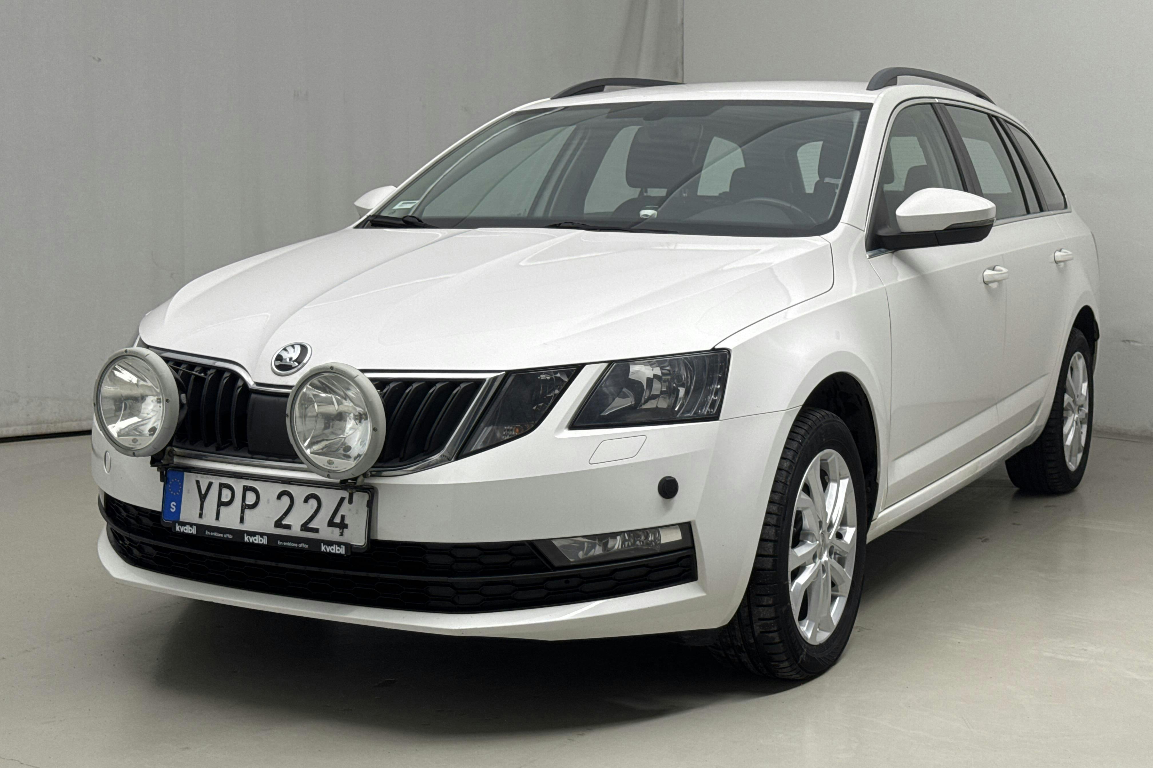 Esitlusfoto 1 aadressil 14: Skoda Octavia III 2.0 TDI CR Combi 4x4 (150hk) - 88 440 km - Käsitsi - valge - 2018