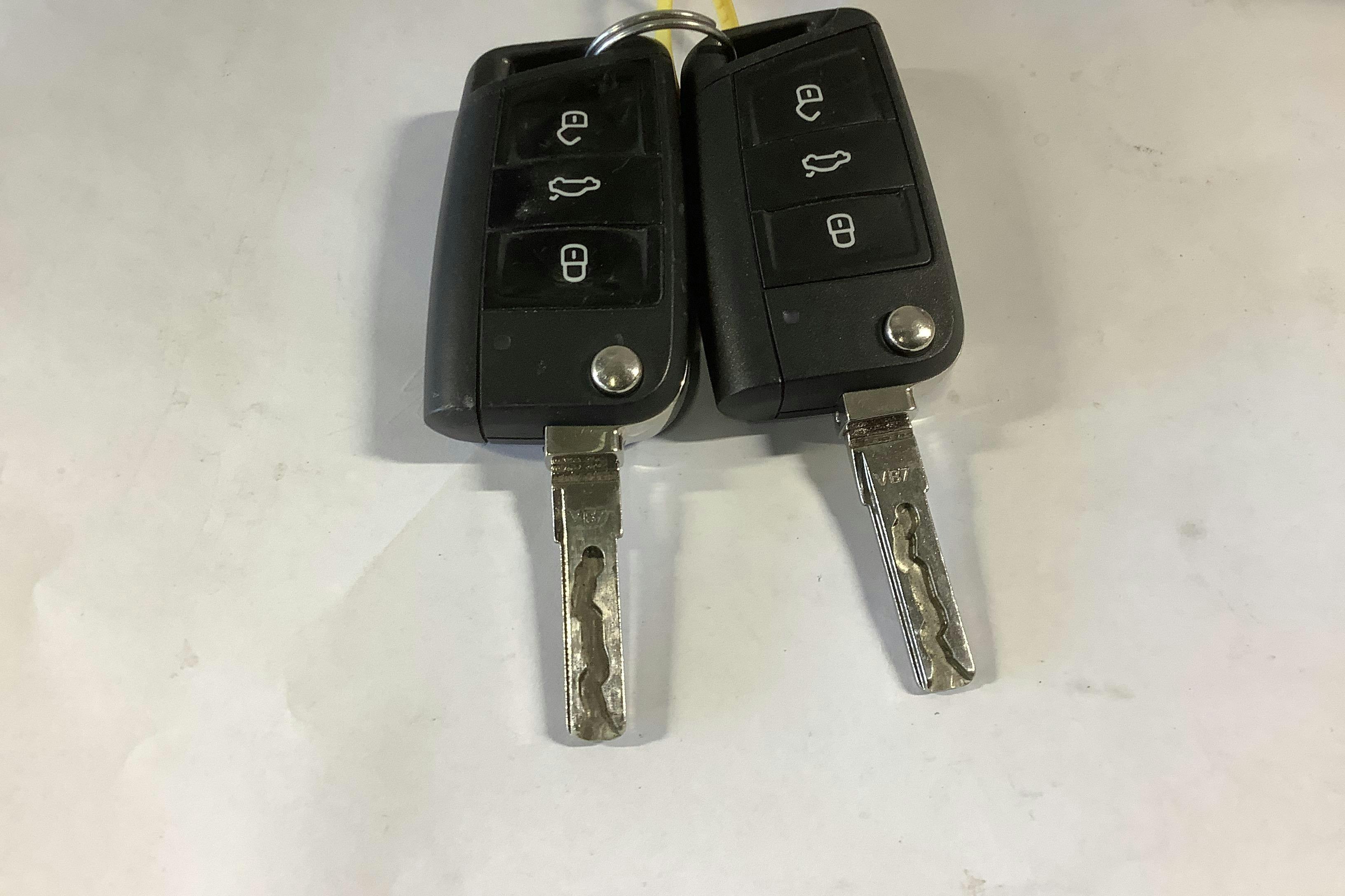 Esitlusfoto 14 aadressil 14: VW Golf VII 1.4 TGI 5dr (110hk) - 29 610 km - Käsitsi - valge - 2018