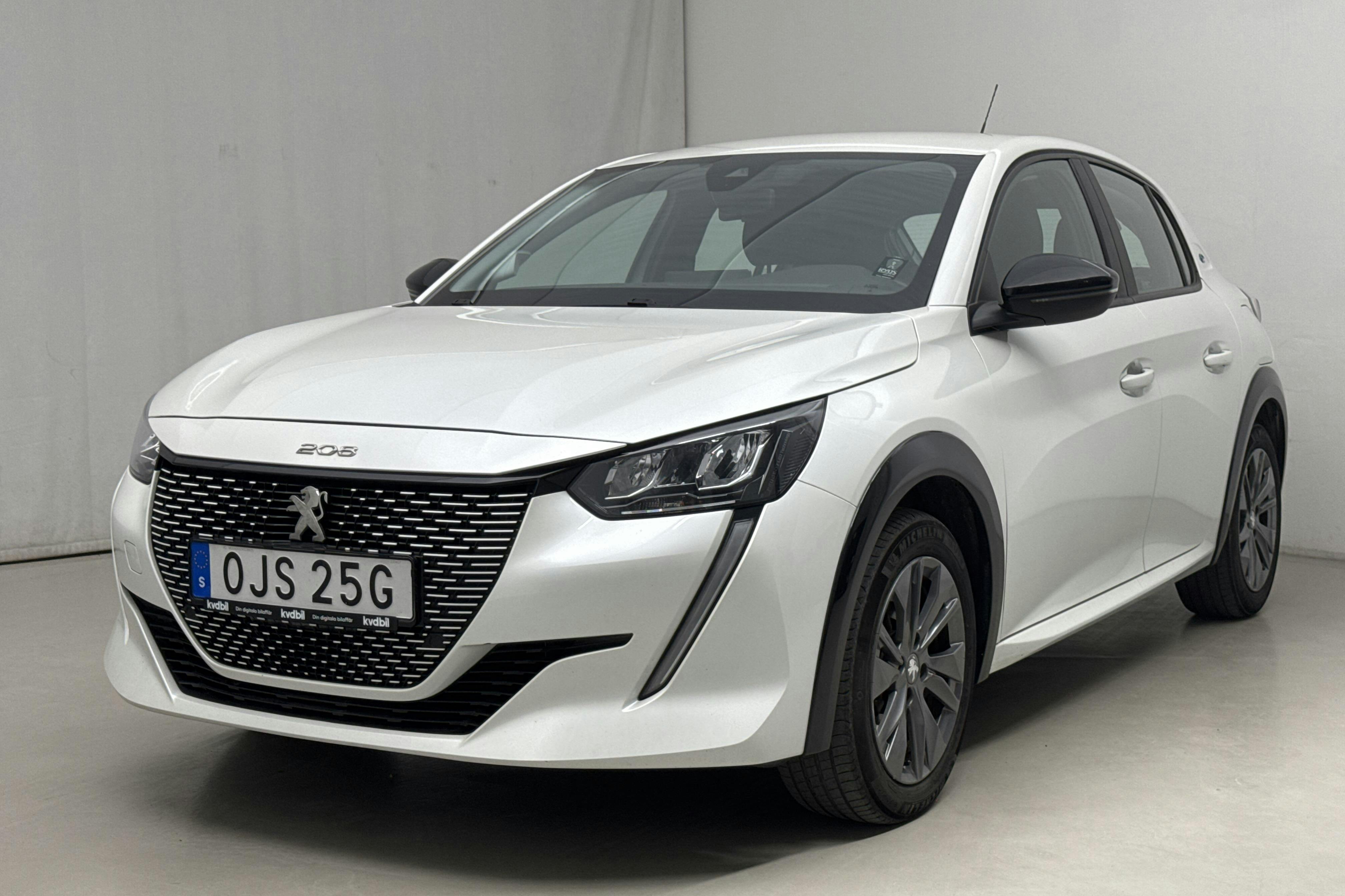 Peugeot e-208 50 kWh 5dr (136hk) - 8 558 mil - Automat - vit - 2022