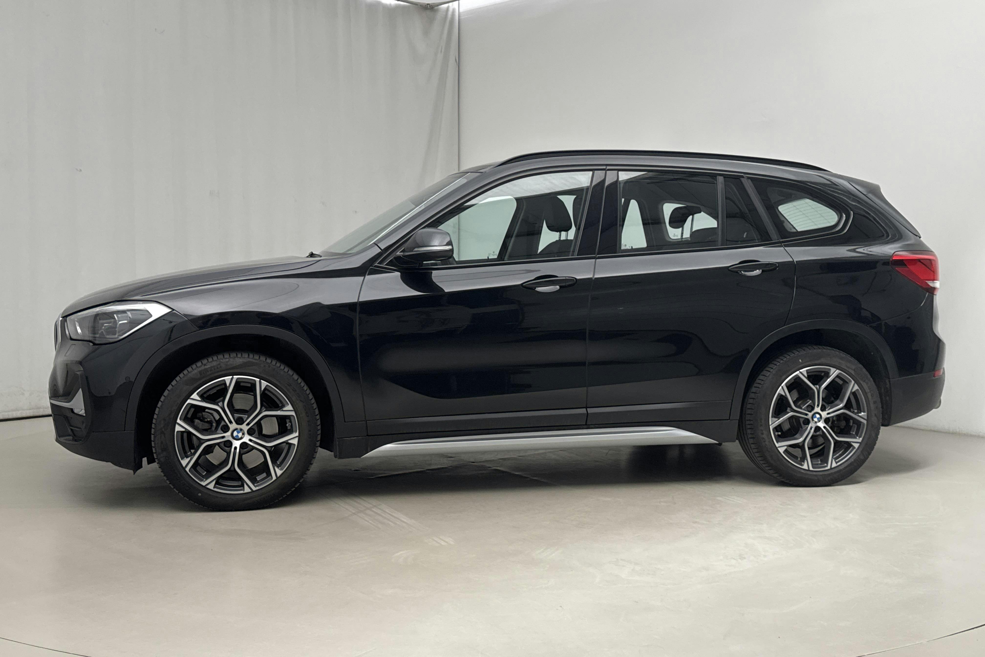 Presentation photo 2 of 18: BMW X1 xDrive20d LCI, F48 (190hk) - 112 690 km - Automatic - black - 2021