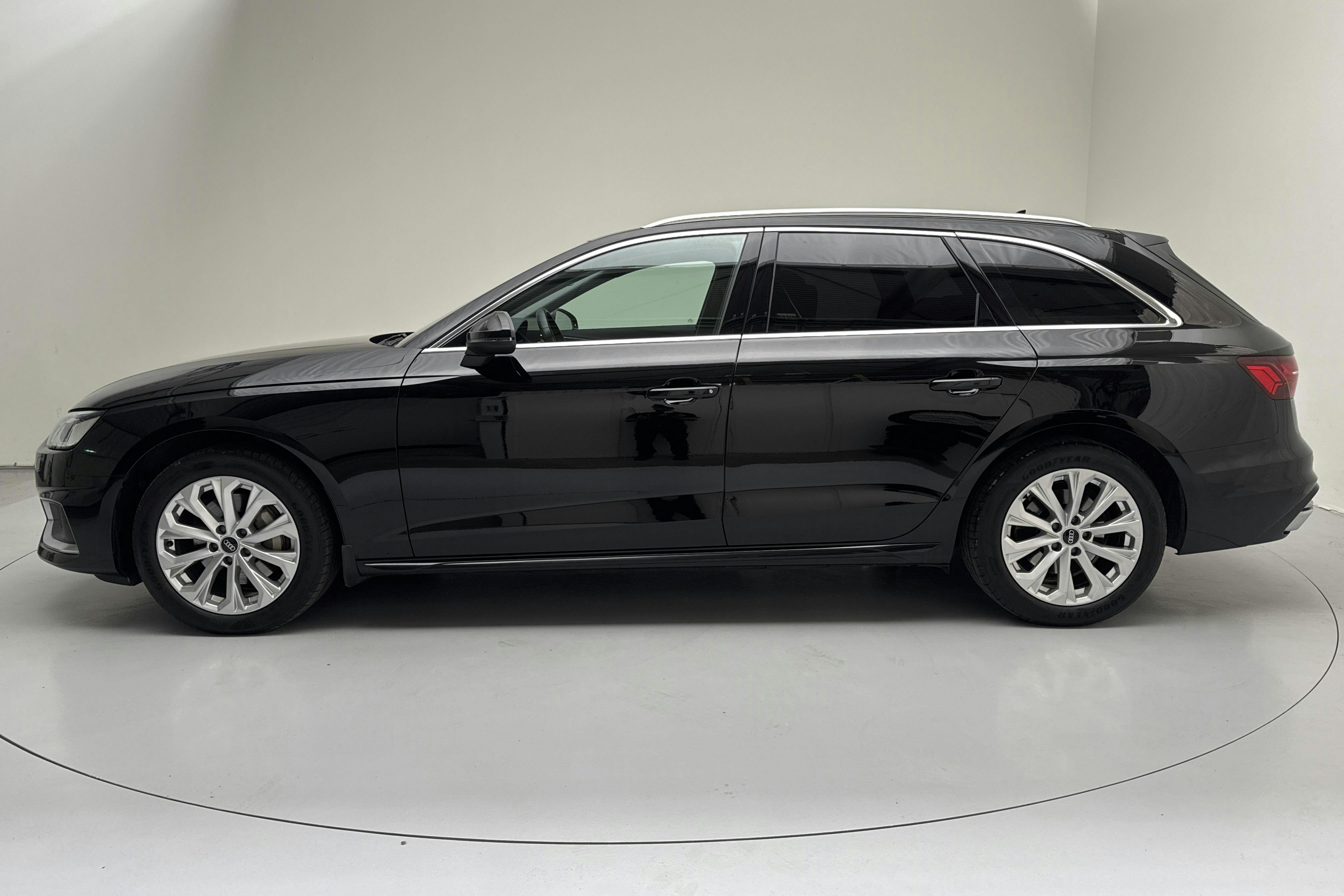 Presentation photo 2 of 14: Audi A4 Avant 40 TDI quattro (204hk) - 139 880 km - Automatic - black - 2023
