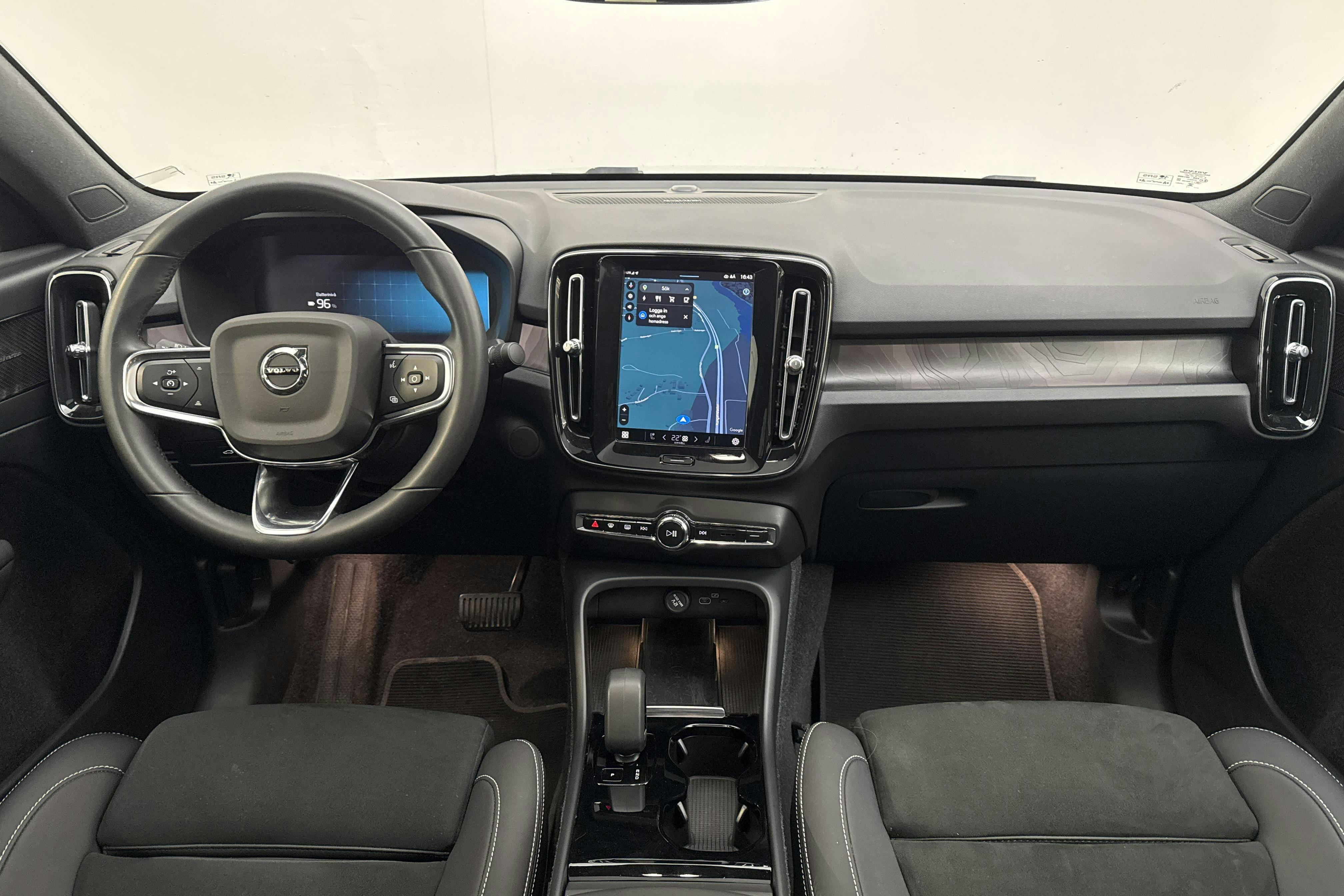 Volvo C40 Recharge Twin (408hk) - 7 591 mil - Automat - grå - 2023