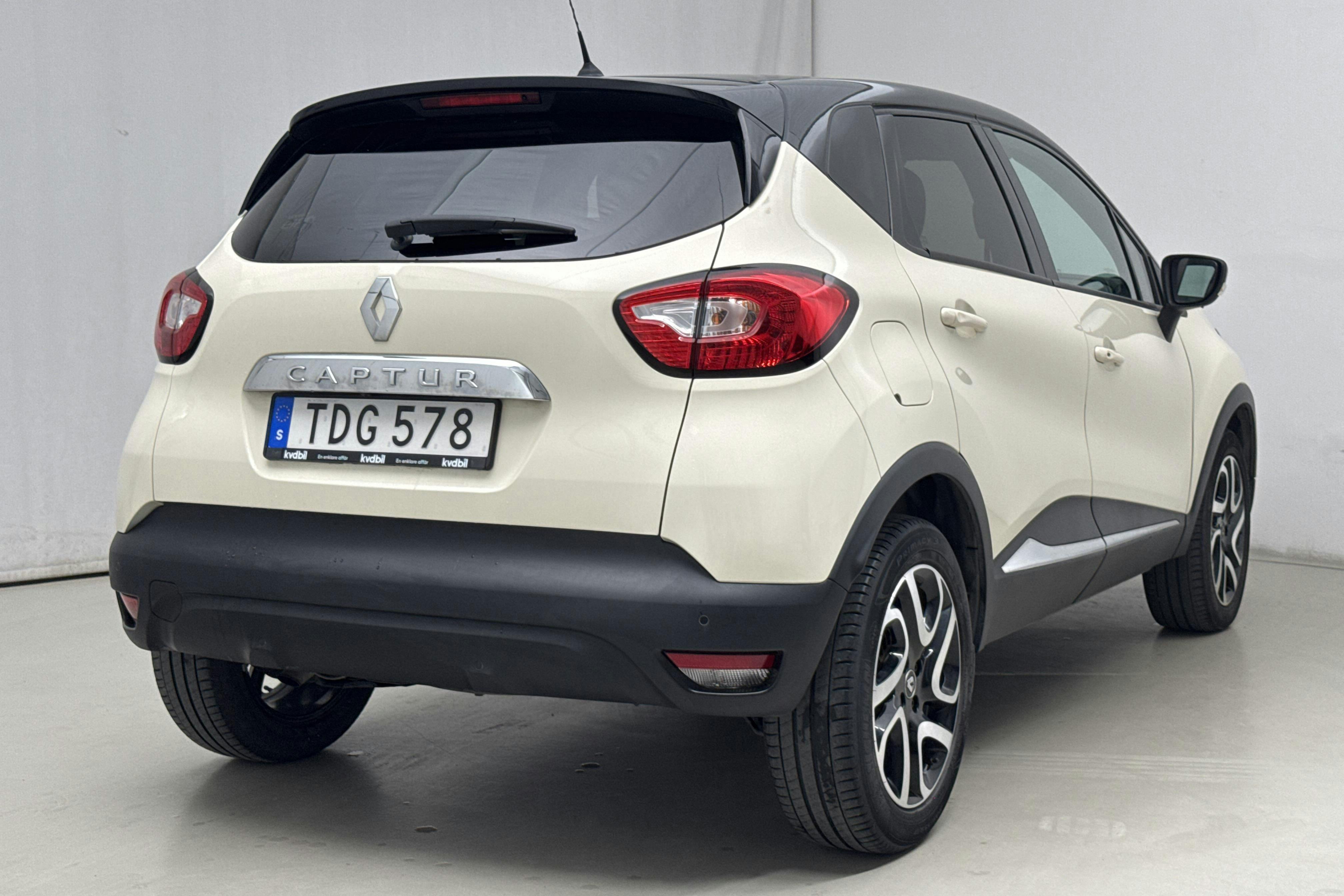 Renault Captur 1.2 TCe (120hk) - 7 984 mil - Automat - 2017