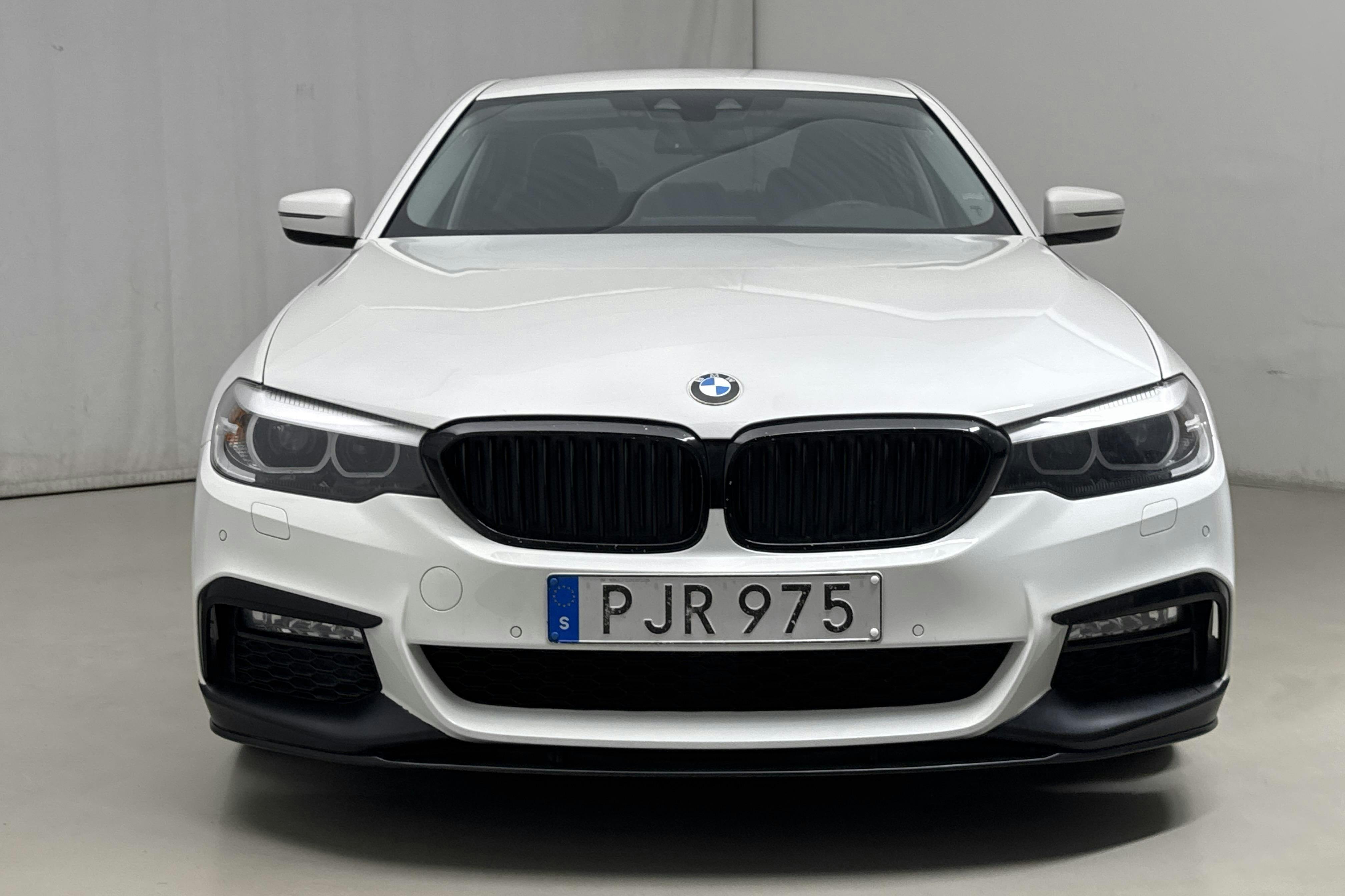 BMW 520d Sedan, G30 (190hk) - 14 599 mil - Automat - vit - 2017