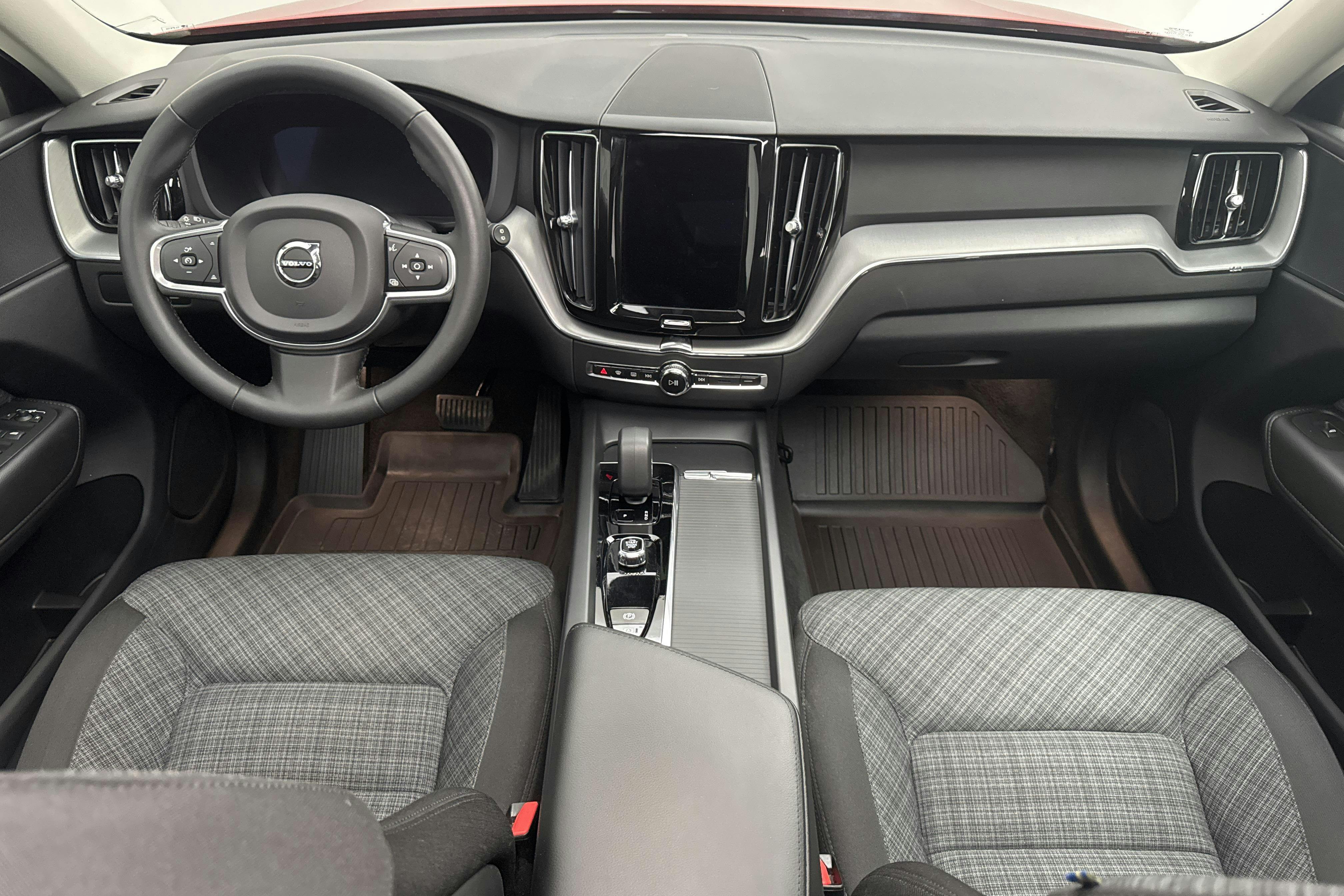 Volvo XC60 T6 AWD Recharge (350hk) - 13 560 km - Automatic - red - 2023