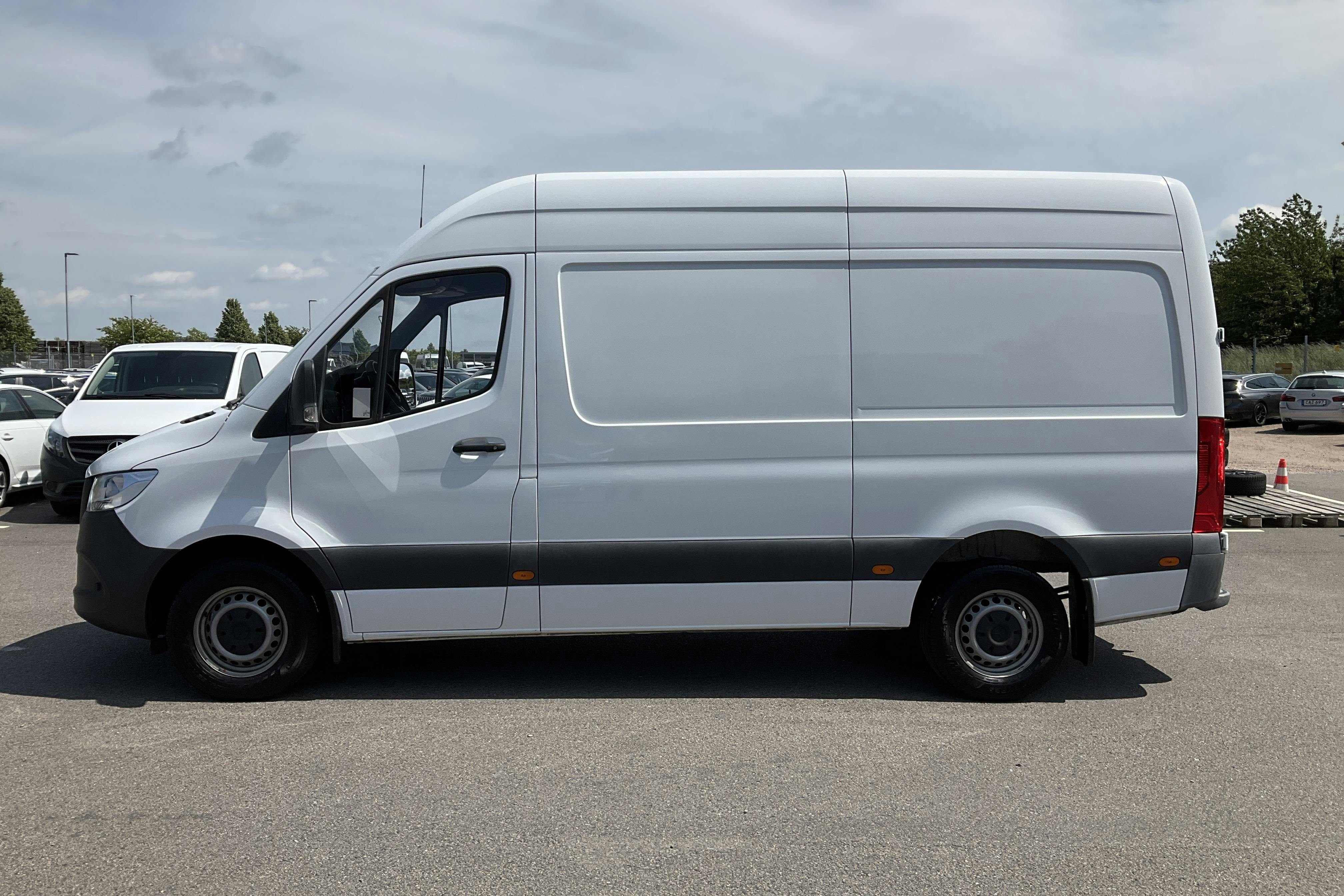 Presentation photo 2 of 13: Mercedes Sprinter 316 CDI Skåp RWD (163hk) - 163 620 km - Manual - white - 2019