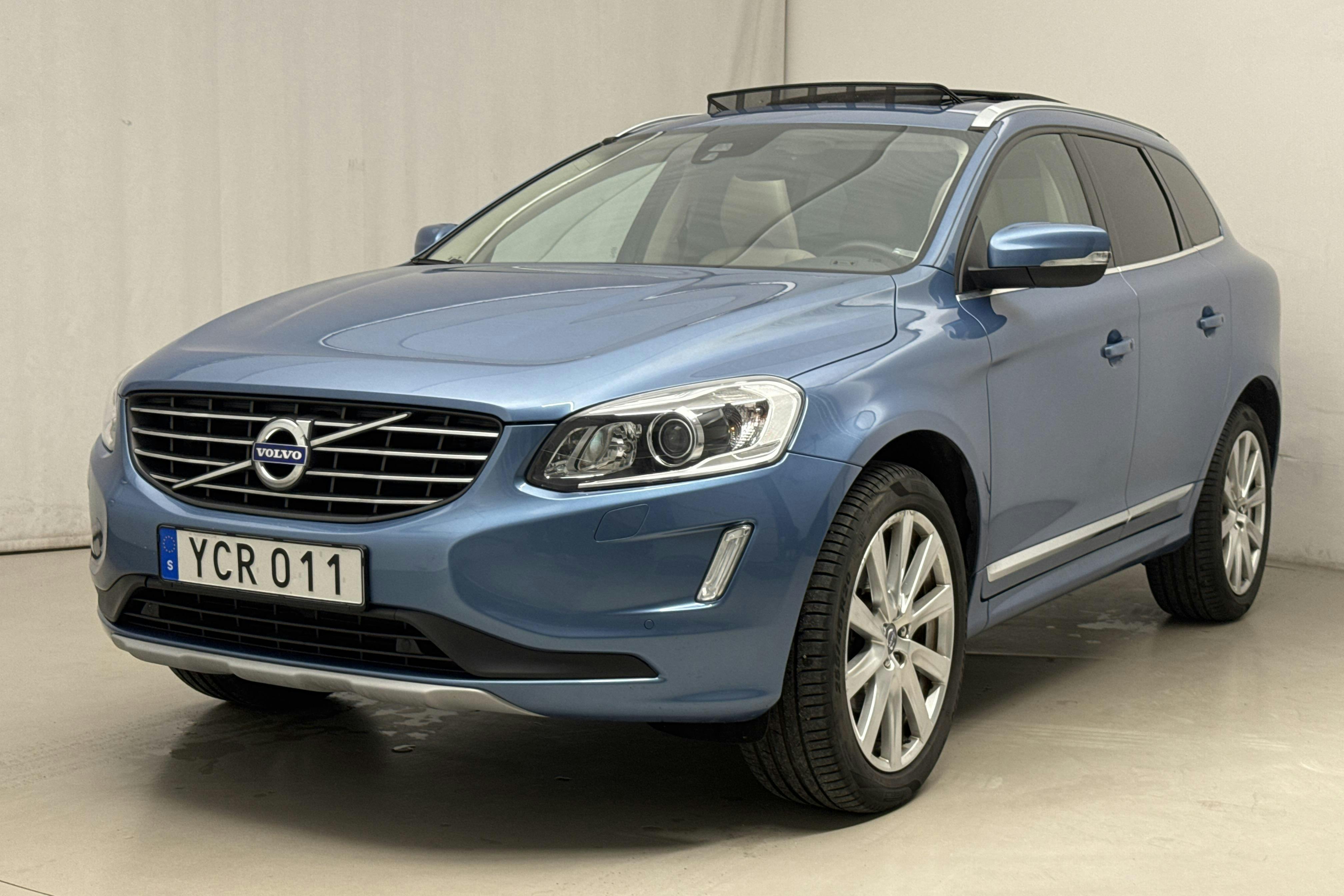 Volvo XC60 D4 AWD (190hk) - 7 621 mil - Automat - blå - 2016
