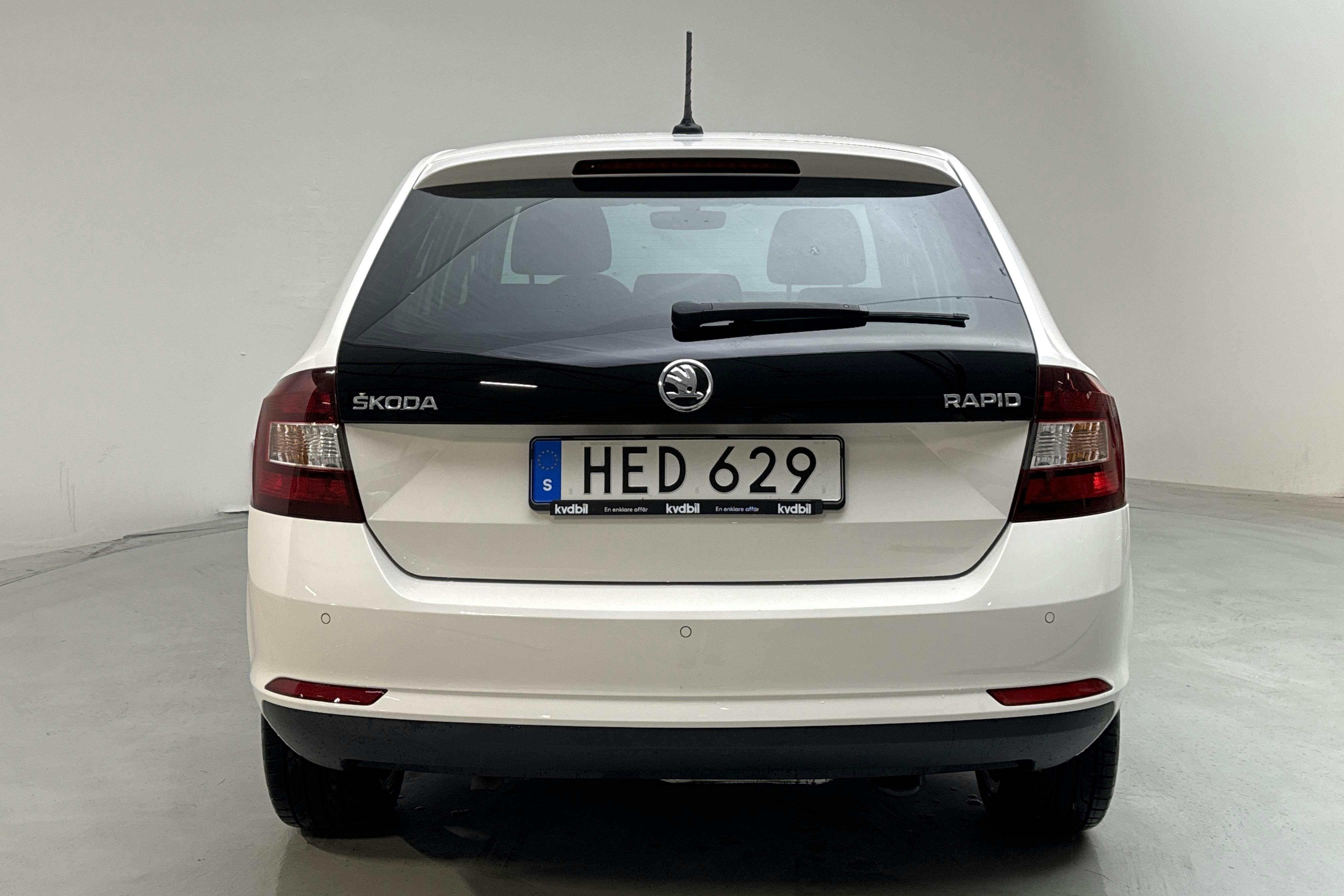 Skoda Rapid 1.4 TDI Spaceback (90hk) - 8 835 mil - Manuell - vit - 2018
