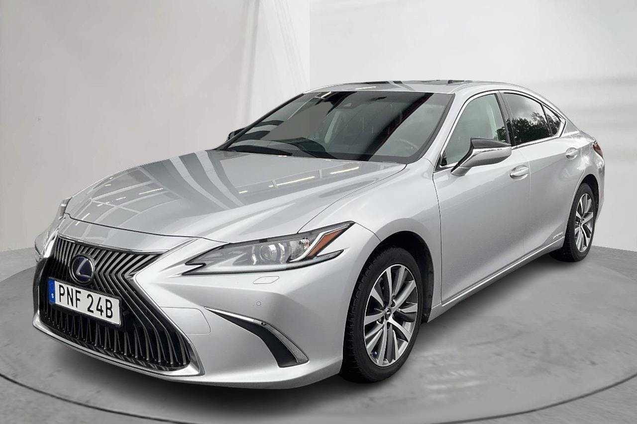 Lexus ES 300h (218hk) - 12 544 mil - Automat - silver - 2019