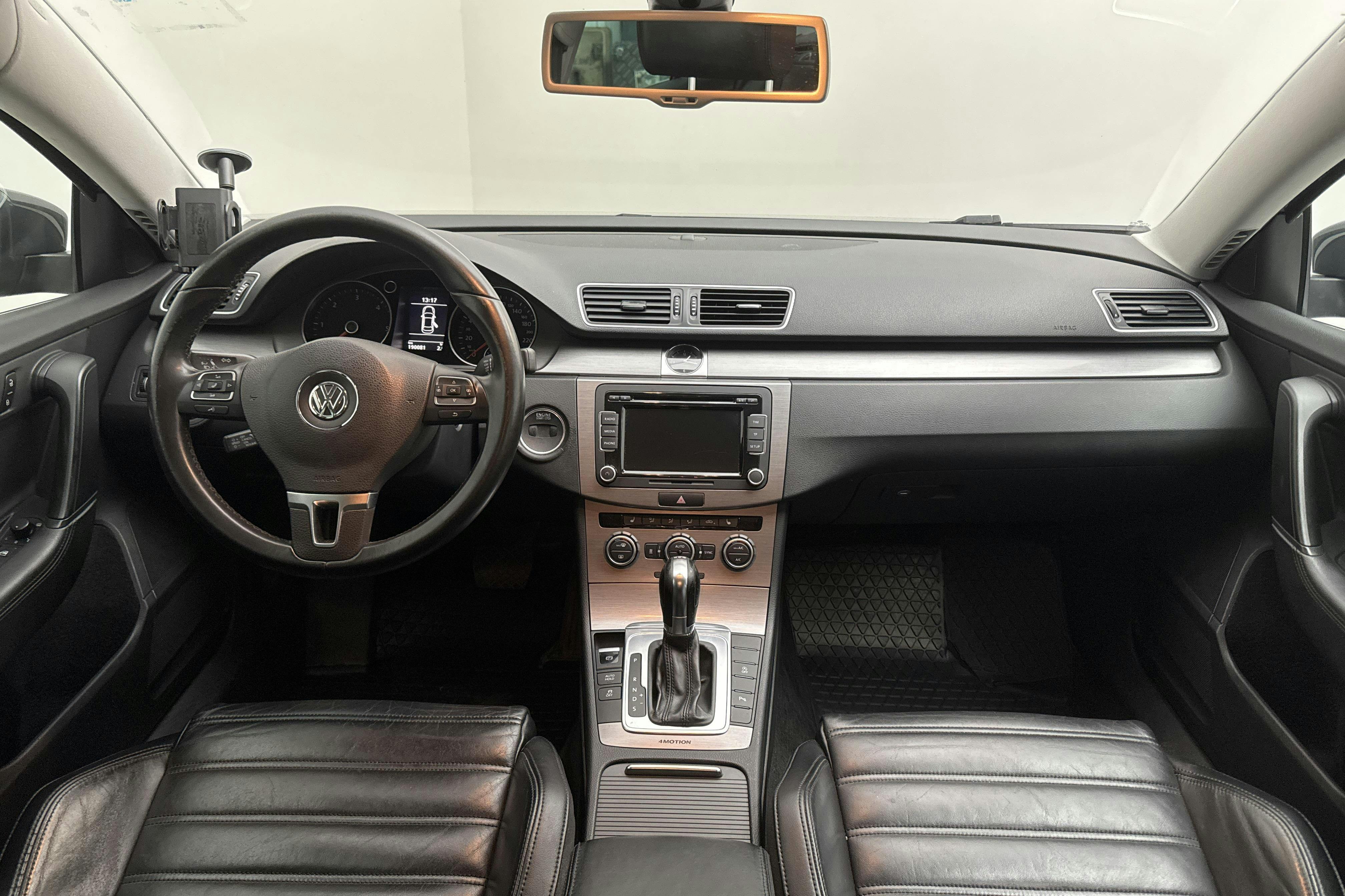 VW Passat 2.0 TDI BlueMotion Technology 4Motion (170hk) - 19 008 mil - Automat - Dark Grey - 2013