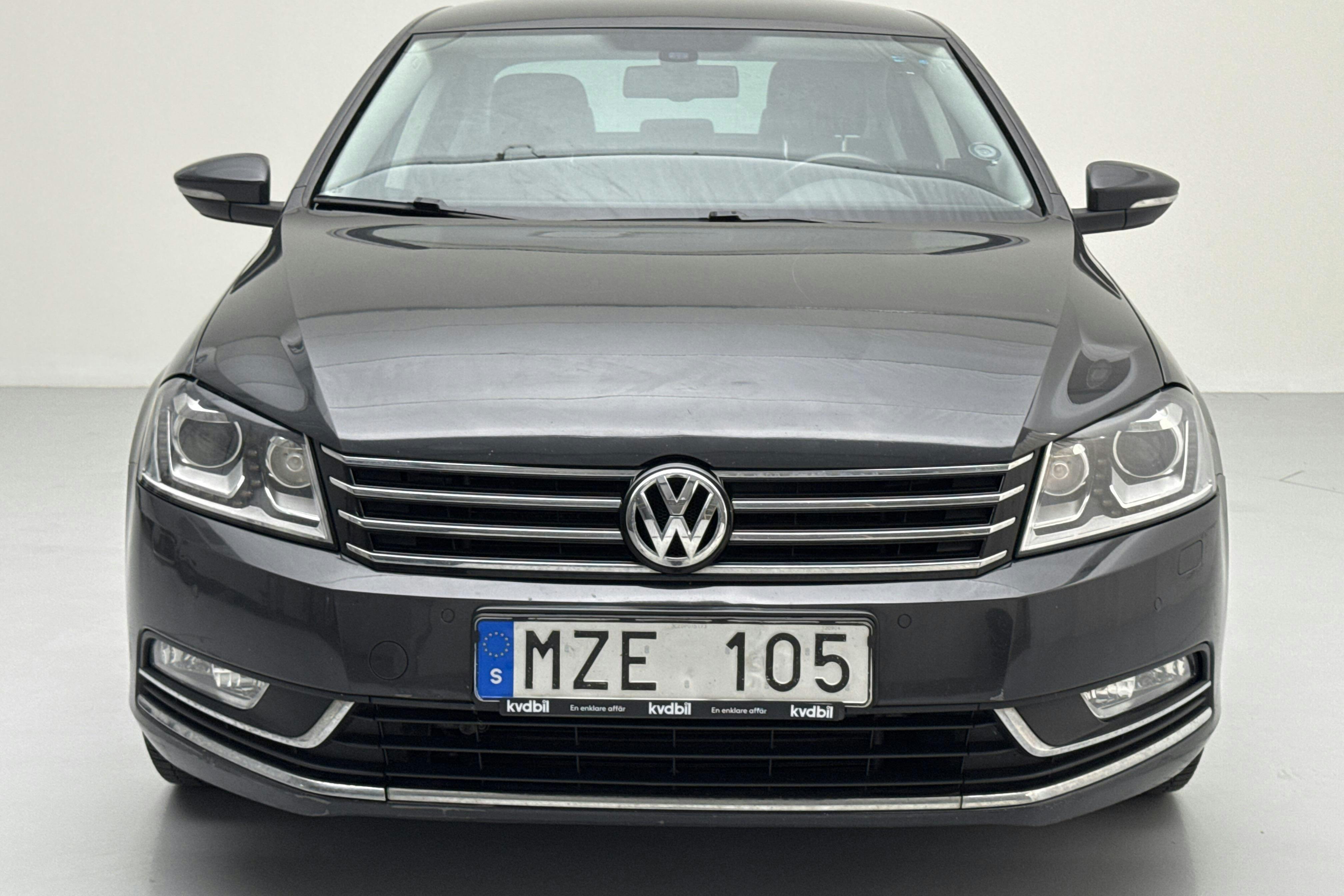 VW Passat 2.0 TDI BlueMotion Technology 4Motion (170hk) - 19 008 mil - Automat - Dark Grey - 2013