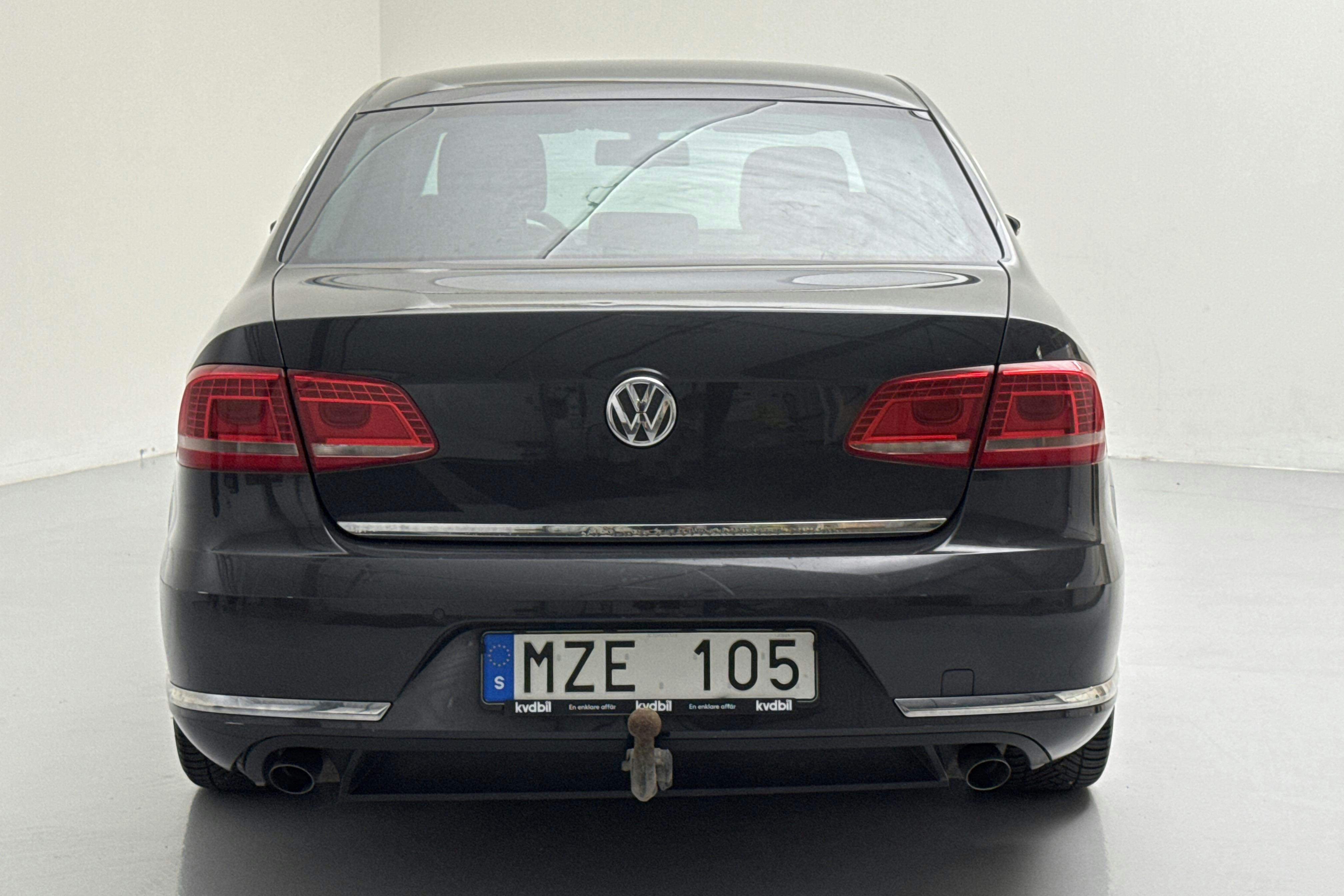 VW Passat 2.0 TDI BlueMotion Technology 4Motion (170hk) - 19 008 mil - Automat - Dark Grey - 2013